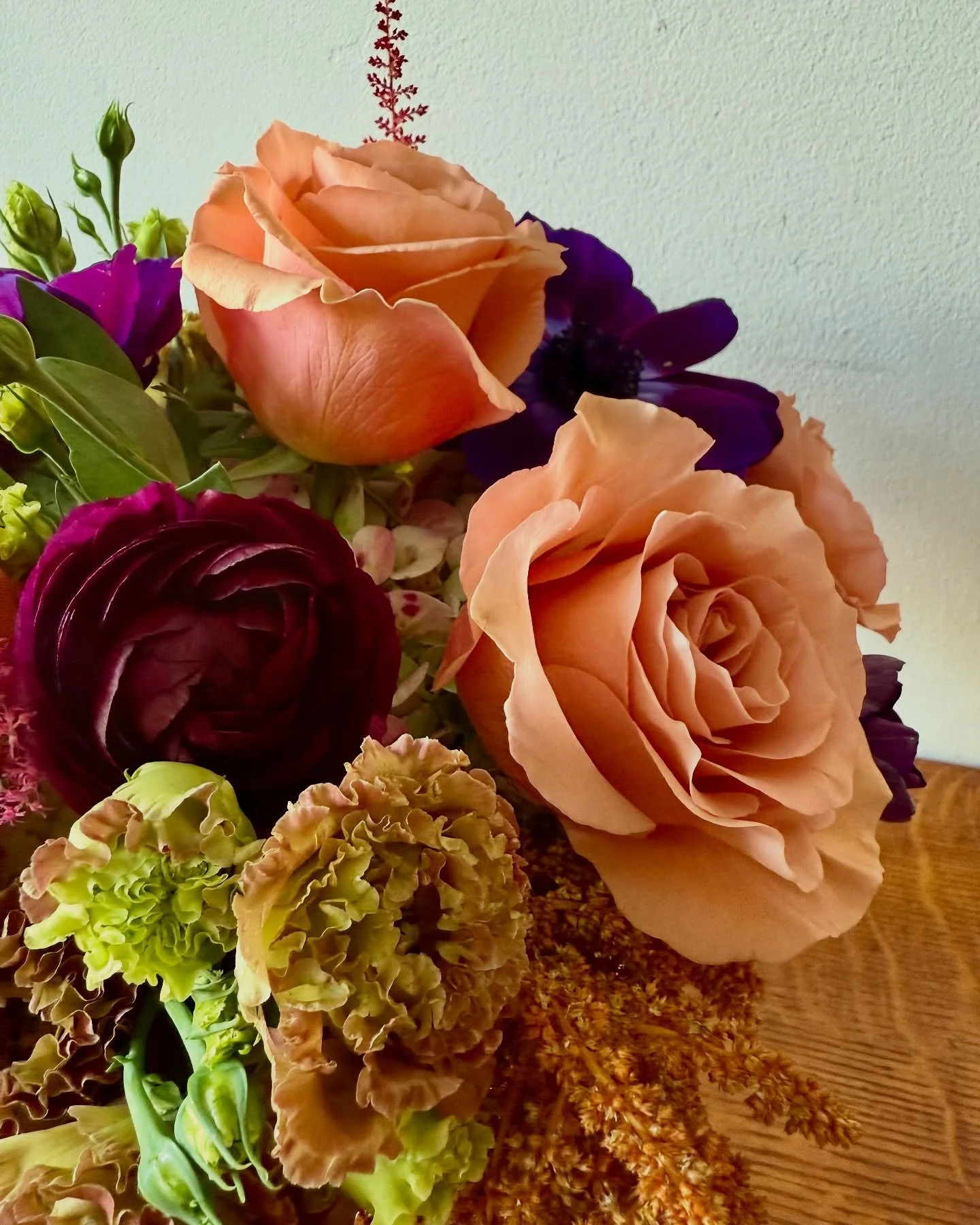 We&rsquo;re so excited about our Thanksgiving florals this year - here&rsquo;s a sneak peek of a dark and moody offering!