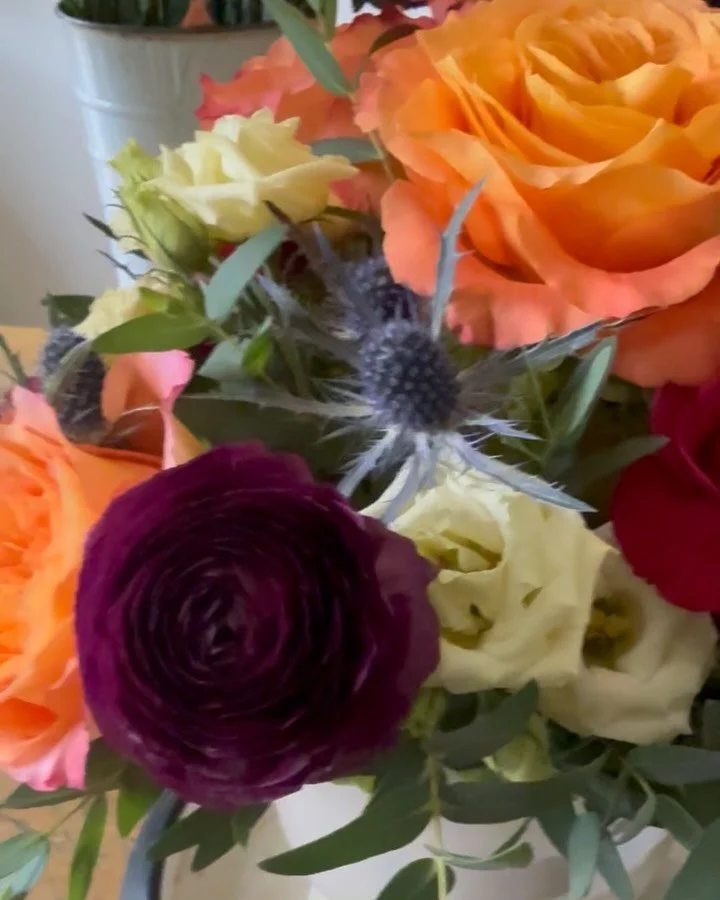 We were thrilled to provide florals for the @ouilmettefoundation benefit last weekend. The combination of warm roses, deep purples and pinks, and the lightest yellows brought the sunset indoors, even if it was a rainy night!