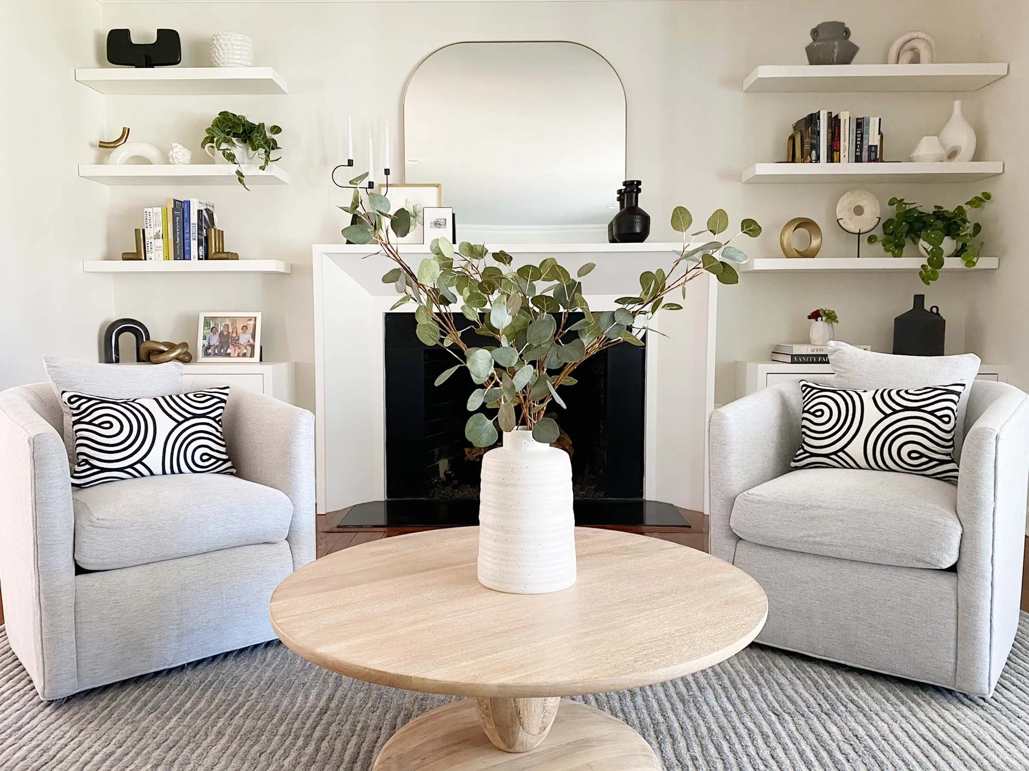 SUMMIT I LIVING ROOM