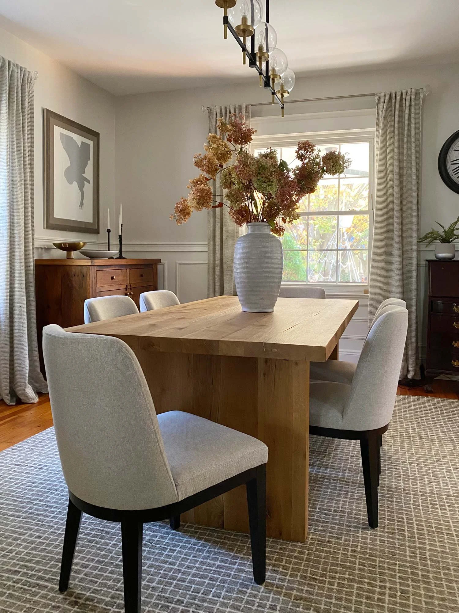 OAKWOOD II DINING ROOM