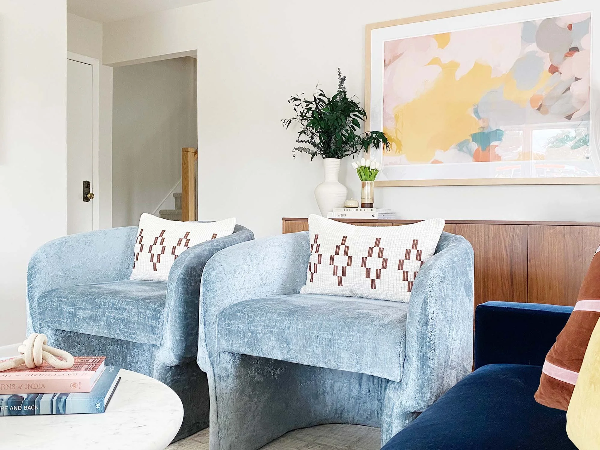 BARKLEY LIVING ROOM