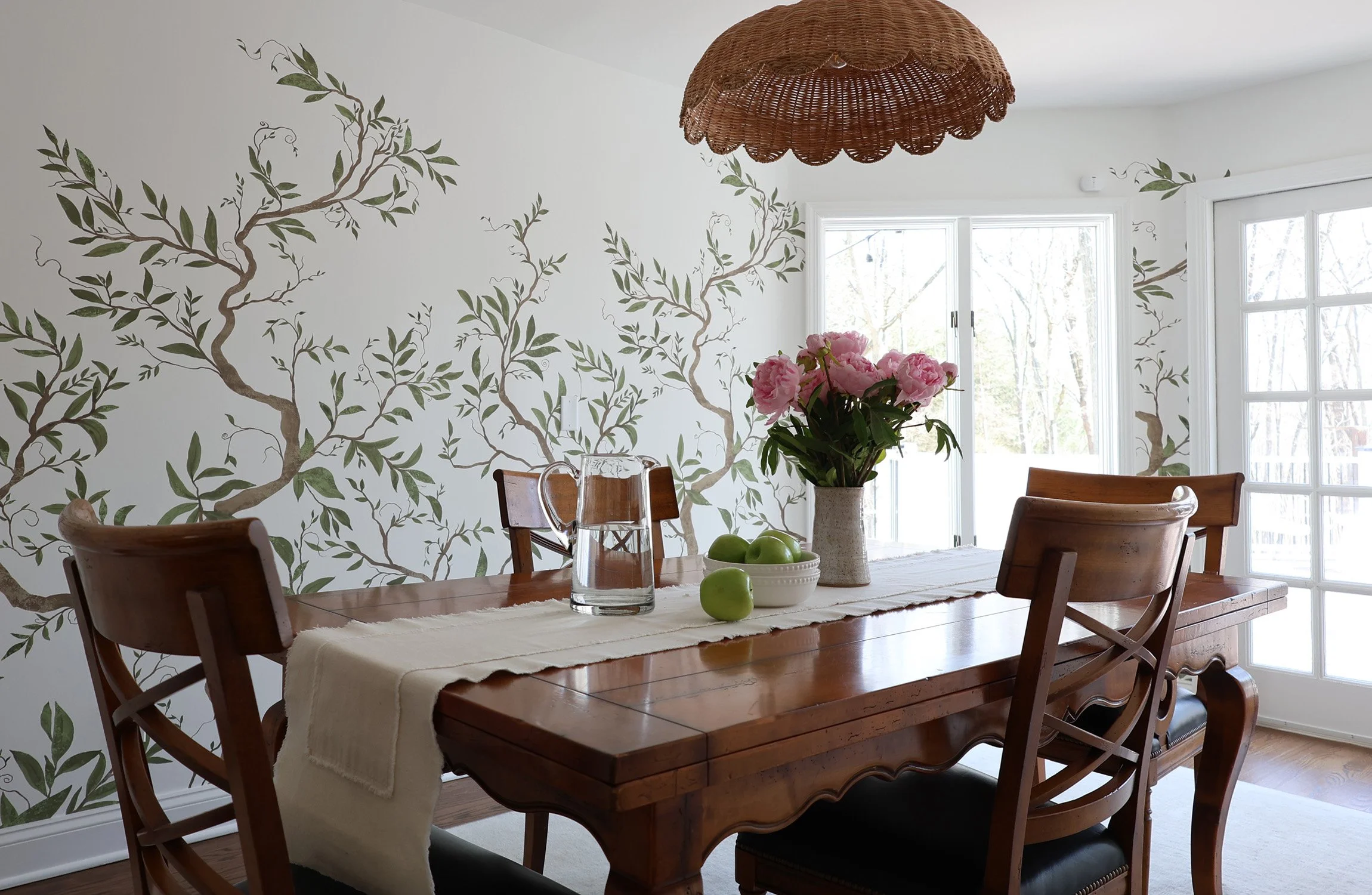 FRANKLIN LAKES BREAKFAST ROOM