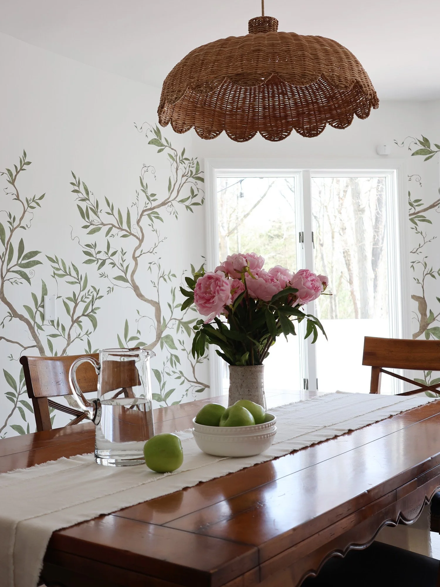 FRANKLIN LAKES BREAKFAST ROOM