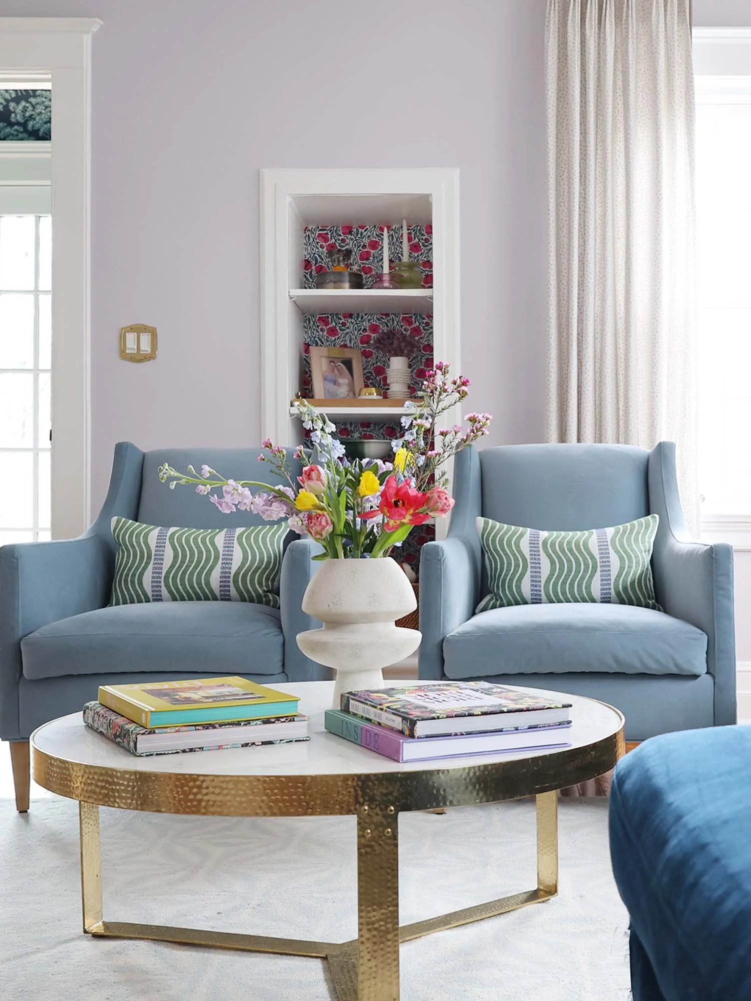 OAKWOOD I LIVING ROOM