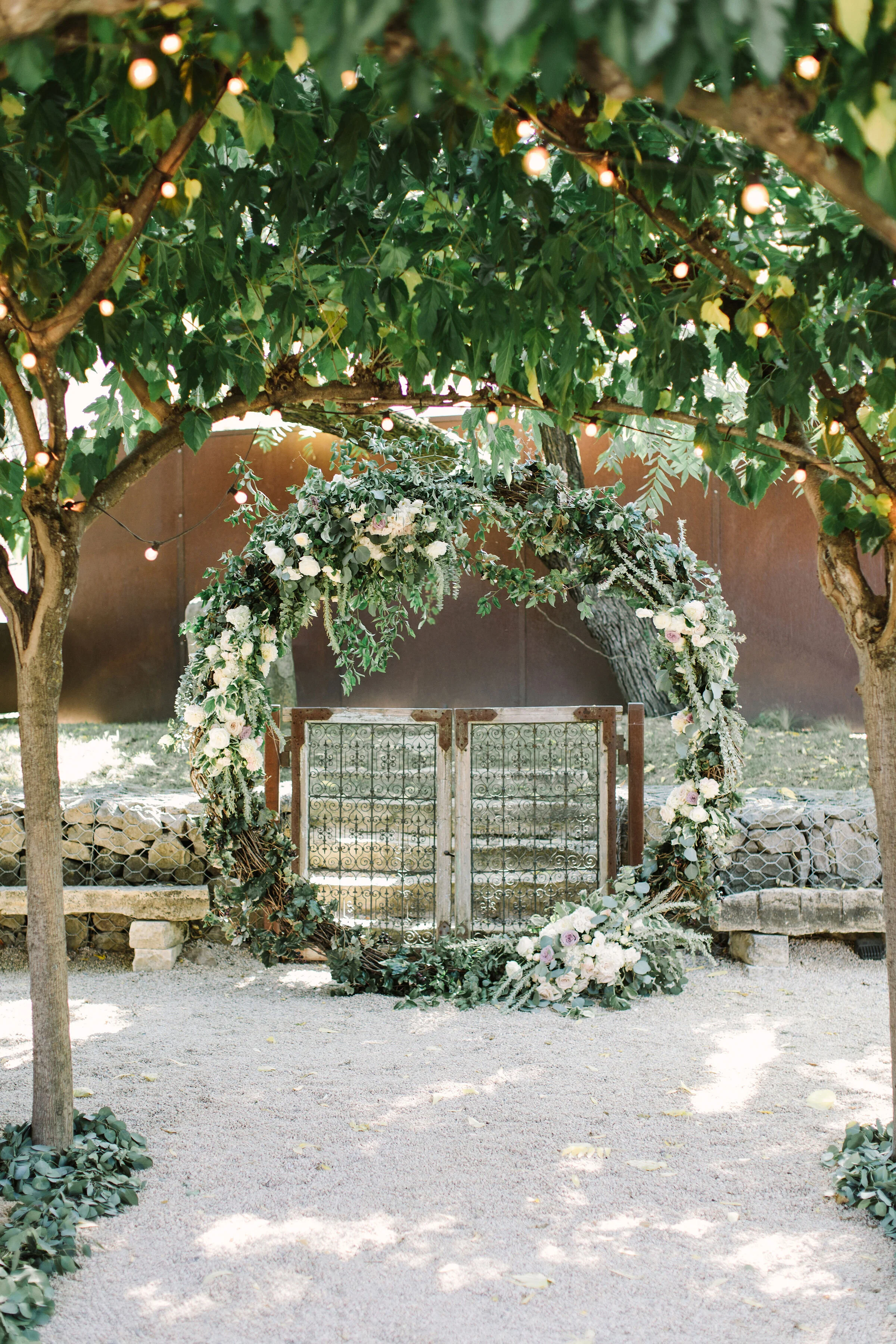 altar made of white roses for Sonoma county wedding image name: wedding-florist-boise-762