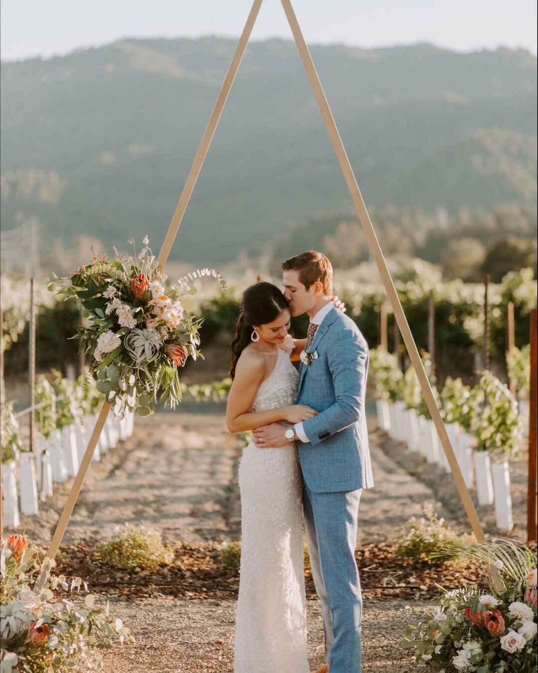 Amanda + John&rsquo;s wedding was a desert bohemian wonder of a wedding. Thank you for choosing us to be a part of your special day! 🤍 Published in @brides // Planner + designer: @carlysaber_events // Photographer: @taylormccutchan // Venue: @trepos