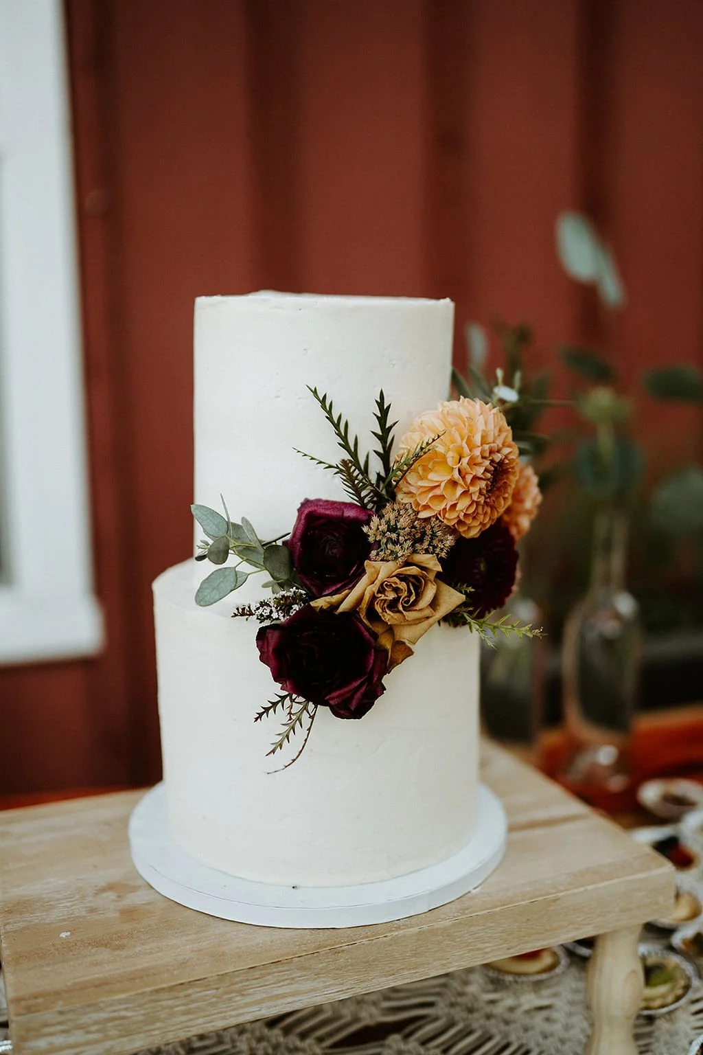 autumn fall cake flowers image name: boise-wedding-florist-864
