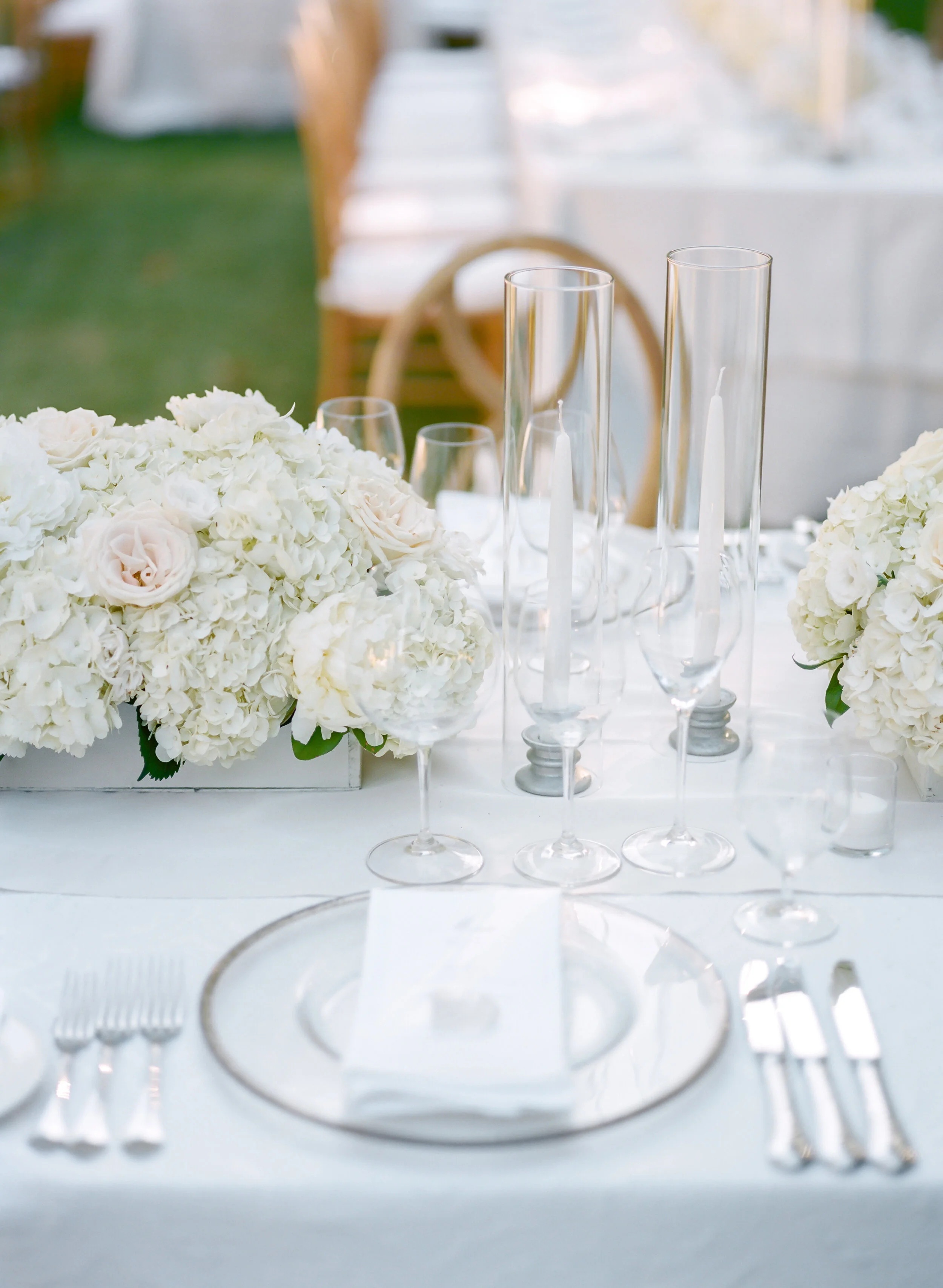 Wedding reception table with white roses San Francisco, CA image name: wedding-florist-boise-647
