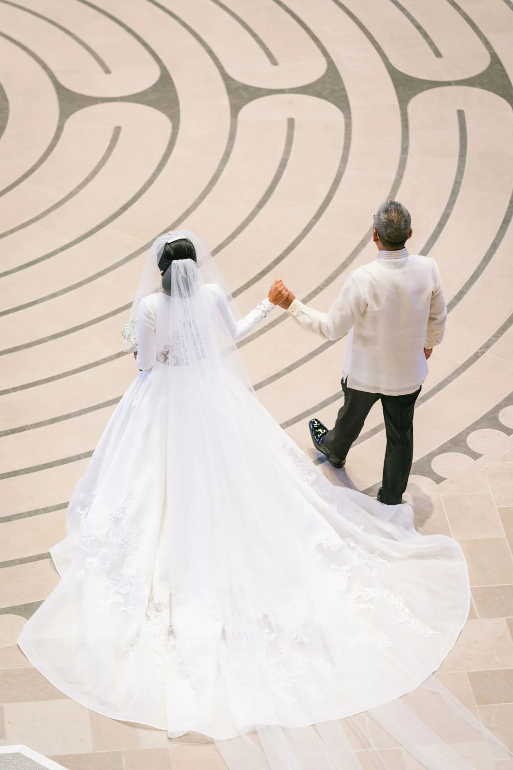 Bird-eye-view bride groom San Francisco California wedding. Image name: wedding-florist-boise-50