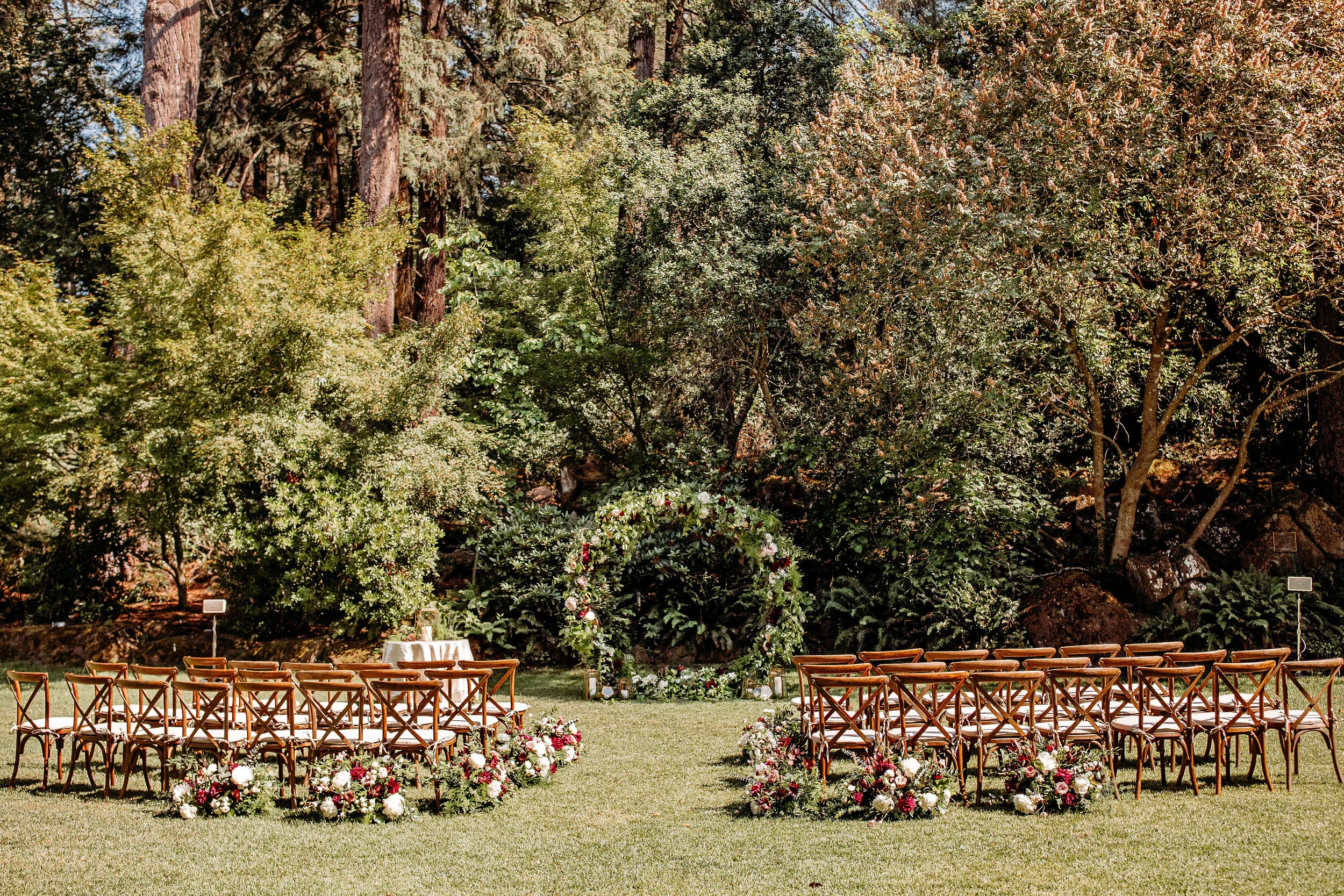 Outdoor wedding set up at Promontory Estates in Oakville, CA image name: wedding-florist-boise-548