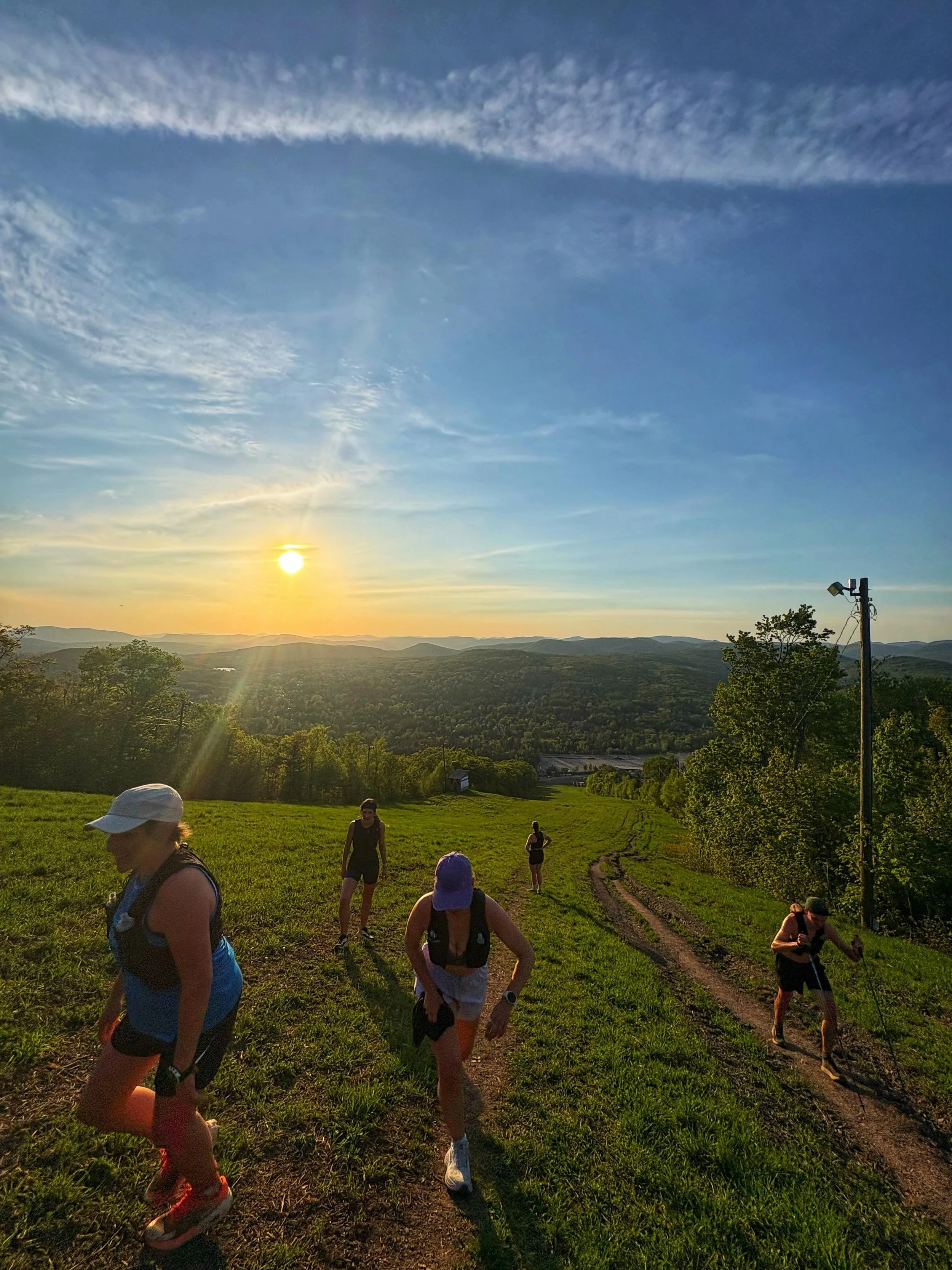 &Ccedil;a sent l&rsquo;&eacute;t&eacute;!! 🌞🏃&zwj;♀️

Et dire qu&rsquo;on a d&eacute;but&eacute; la session dans la neige 😂

&Ccedil;a fait tellement du bien et nos participants sont TROP contents 💃🕺

Les inscriptions pour la session d&rsquo;&ea