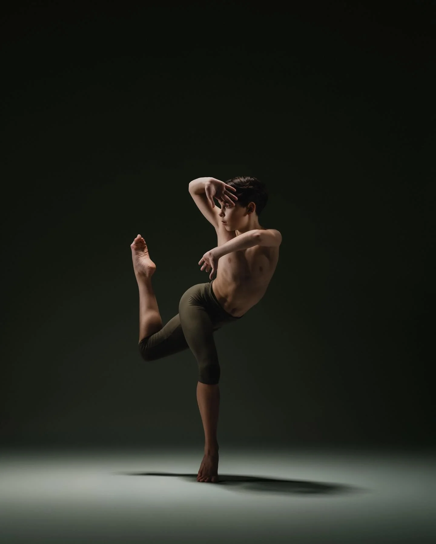 &ldquo;Strength isn&rsquo;t loud. It&rsquo;s precise&ldquo;
&bull;
&bull;
&bull;
@ballet.spencer.c 
#ballet #dance #dancephotography #dancer #dancephotographer