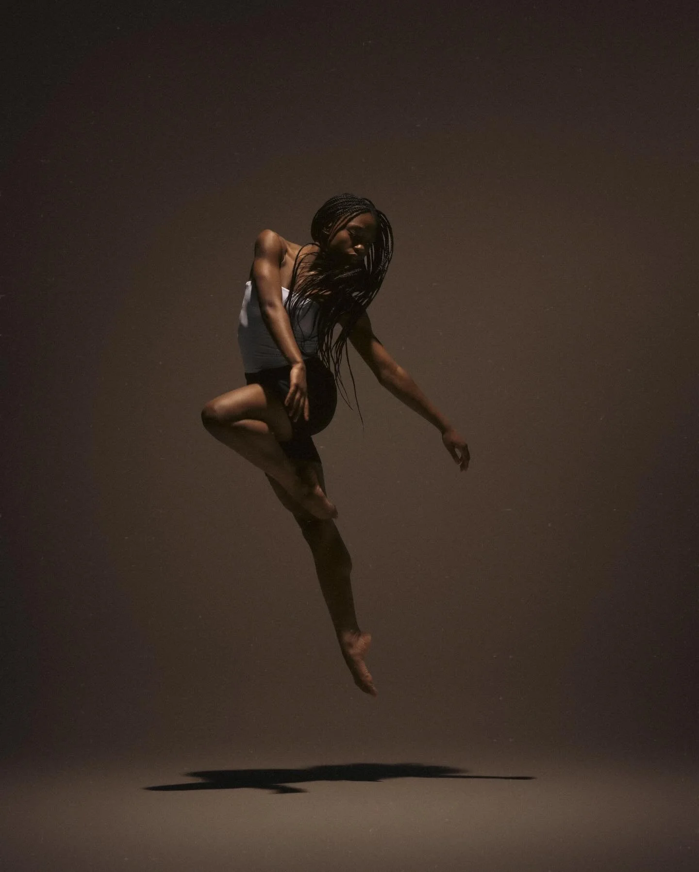 Back in the studio with @_kaylajinks 
&bull;
&bull;
&bull;
#dance #dancer #dancephotography #dancephotographer