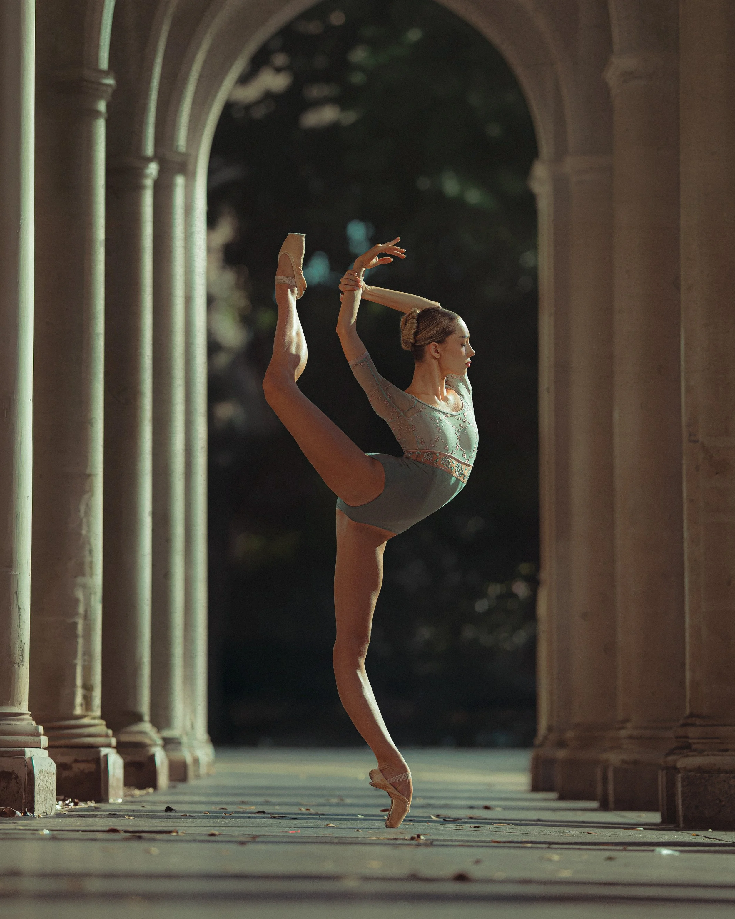 Speak peak from my shoot with @braelyn._.smith 
&bull;
&bull;
&bull;
@yagp
#dance #dancer #ballet #ballerina #photography