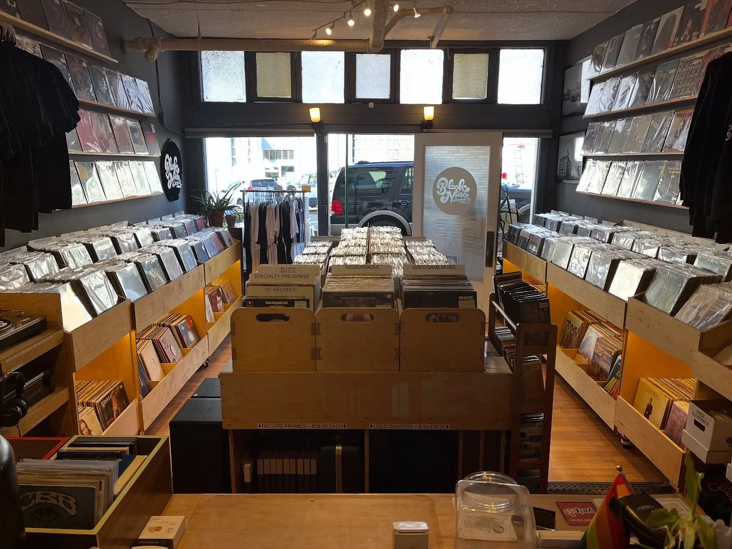 Happy Halloween 🦇 

We are donating 25% of profits from this weekends sales to the Bellingham Food Bank due to people losing SNAP benefits. Music is important but what trumps that is basic human rights and people&rsquo;s access to food. Come see us 