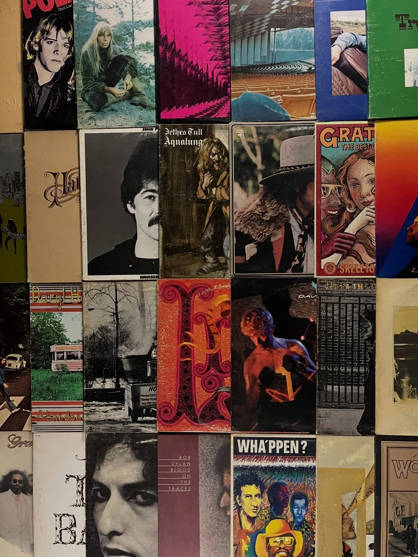 Bunch of classics then went yesterday evening. Lots more to see come check us out. Buying and selling records 11am to 7pm 7 days a week at 1230 Bay St ✌🏽