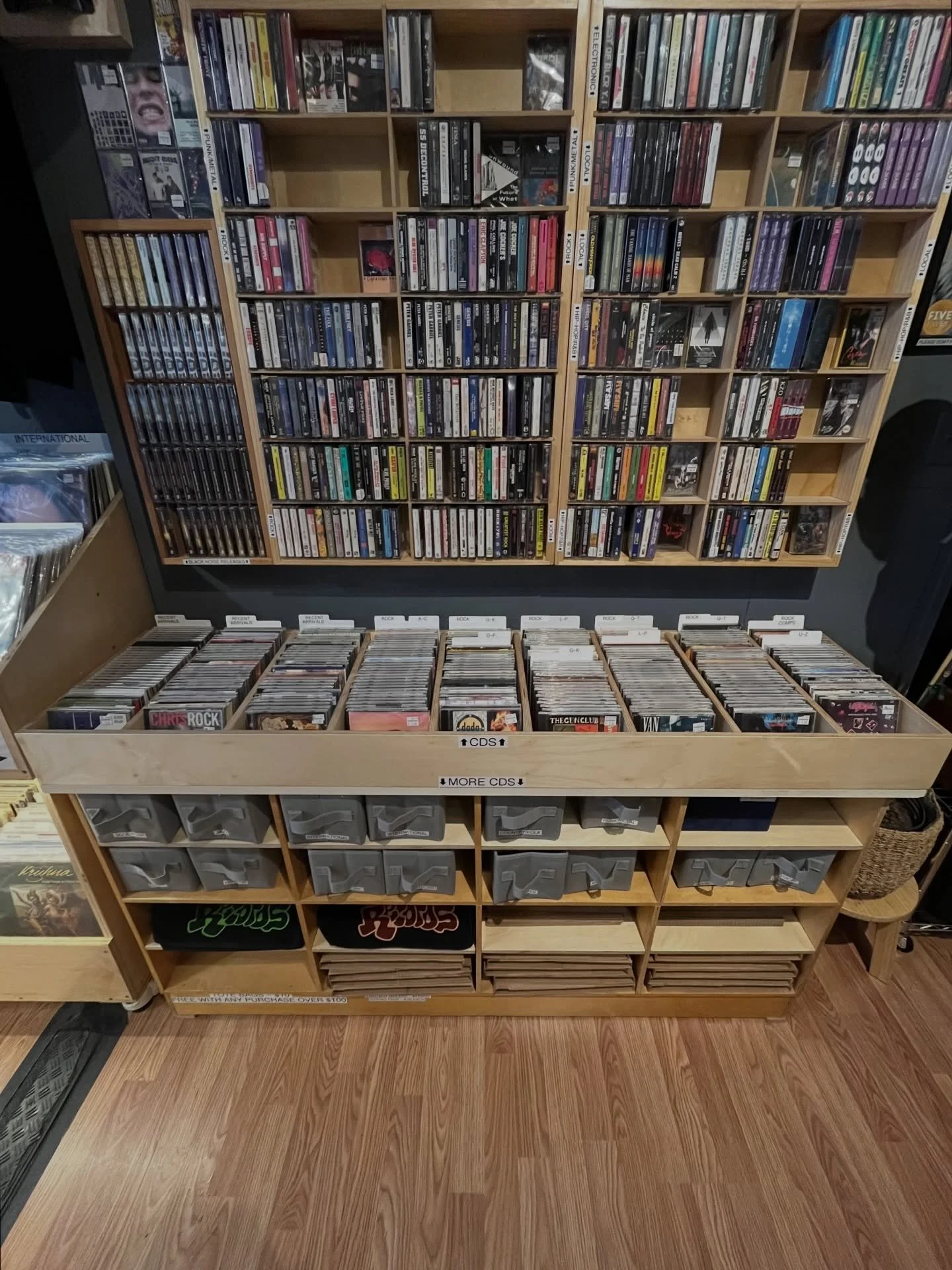 Bellingham! Got our CD section a little more dialed in. Also put out a slew of clean LPs. Come check us out. Buying and selling records, CDs, tapes and more 11am to 7pm daily, thanks ✌🏽