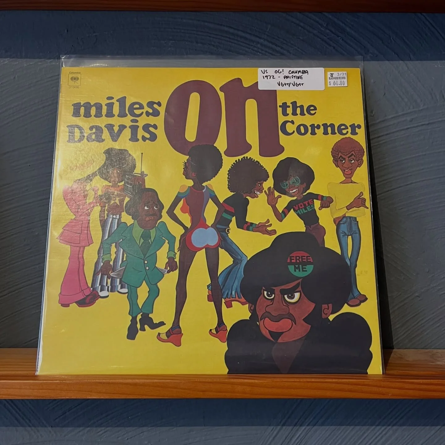 Clean old/original MILES out now 🎺 

Lots more to see come check us out! Open daily 11am to 7pm at 1230 Bay St ✌🏽