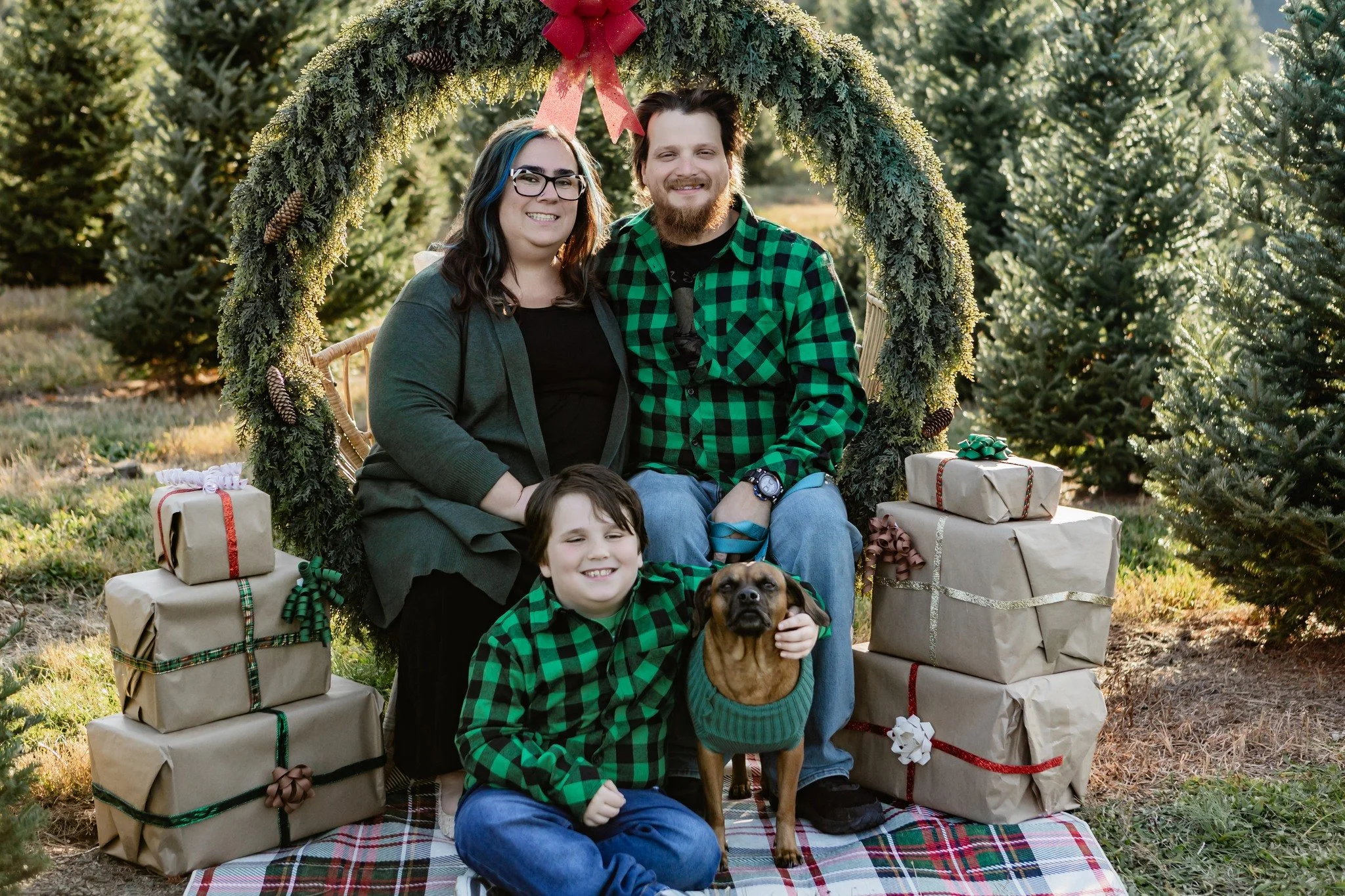 The Liegel's ✨🌲
www.michalareberphotography.com