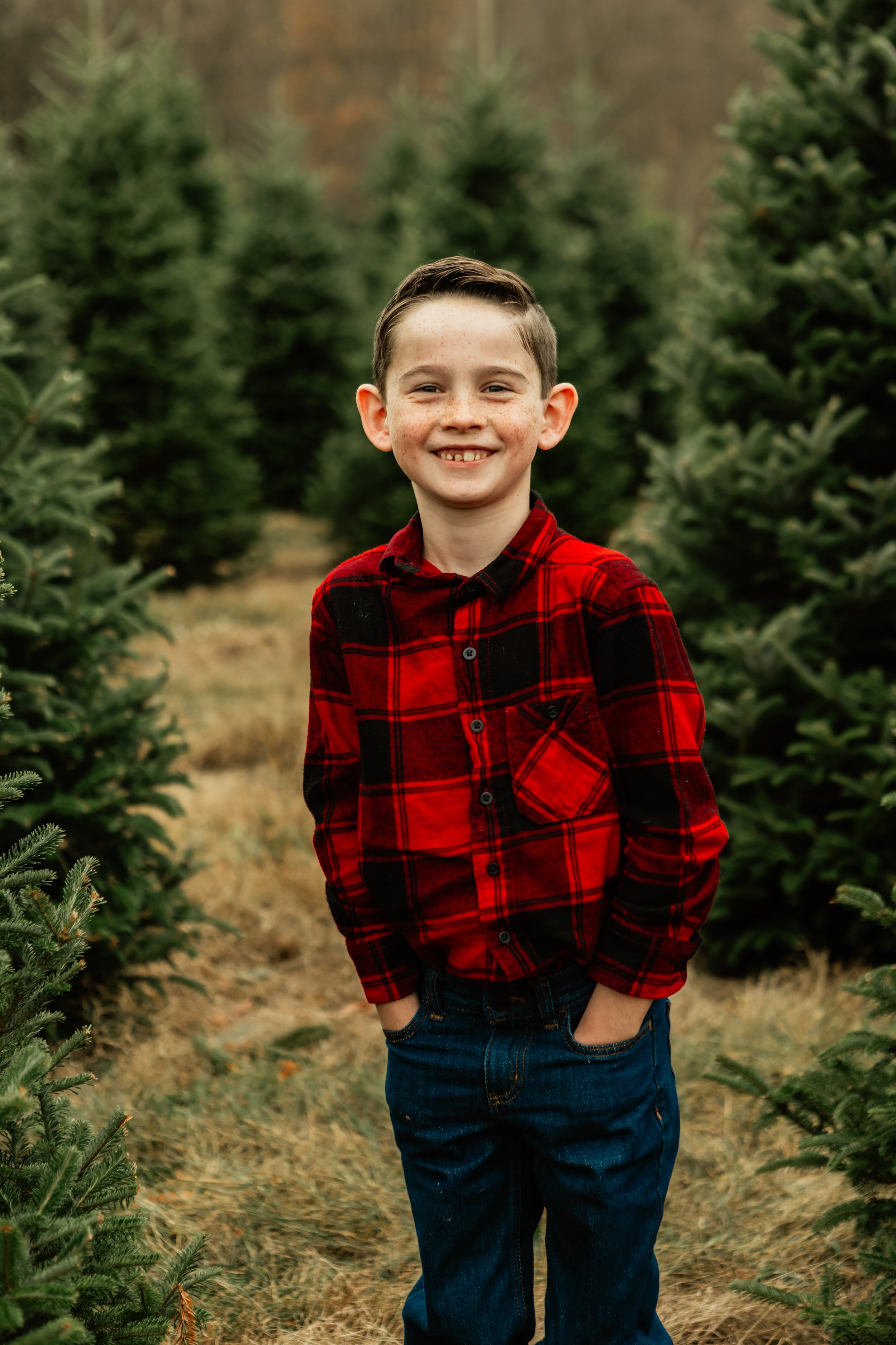 Biever-Raymond-Family-Tree Farm-November 2024 (30 of 165).jpg