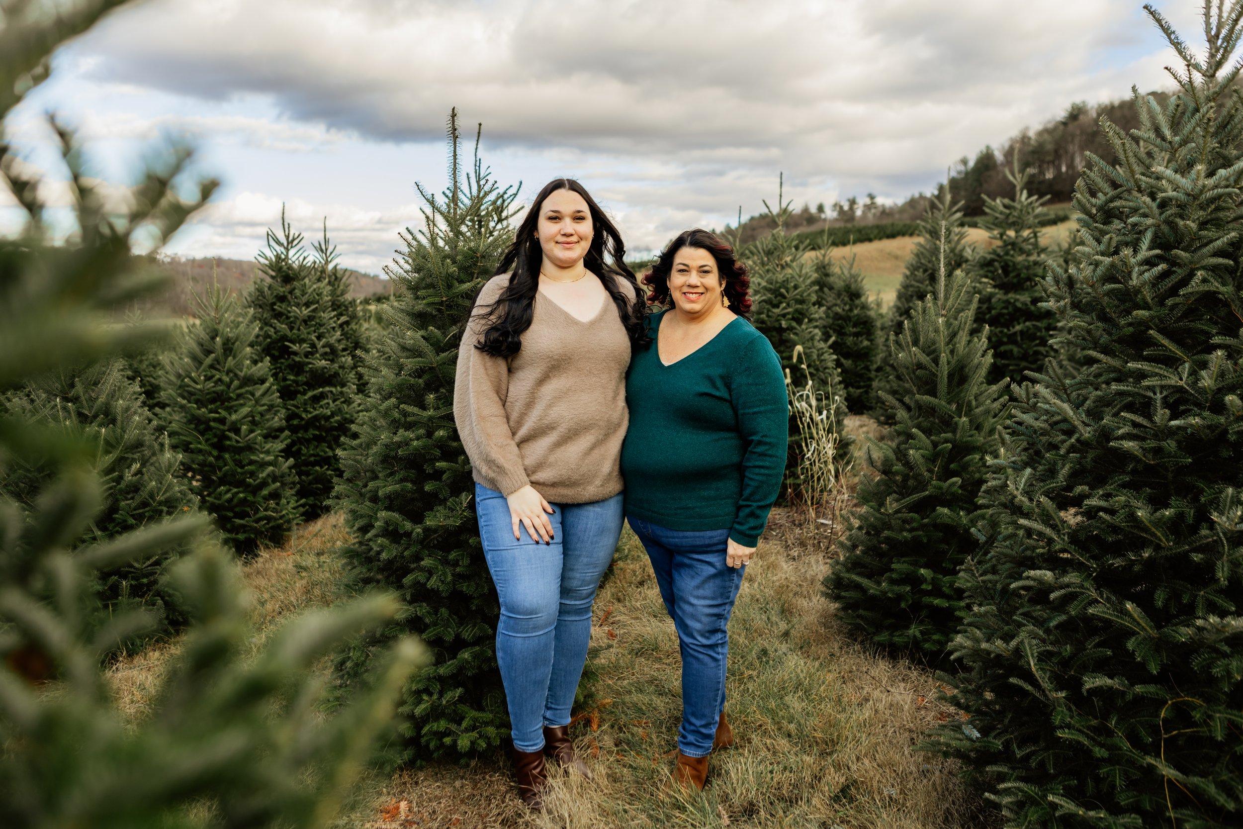 Gibble-Family-Tree Farm 2024 (16 of 18).jpg