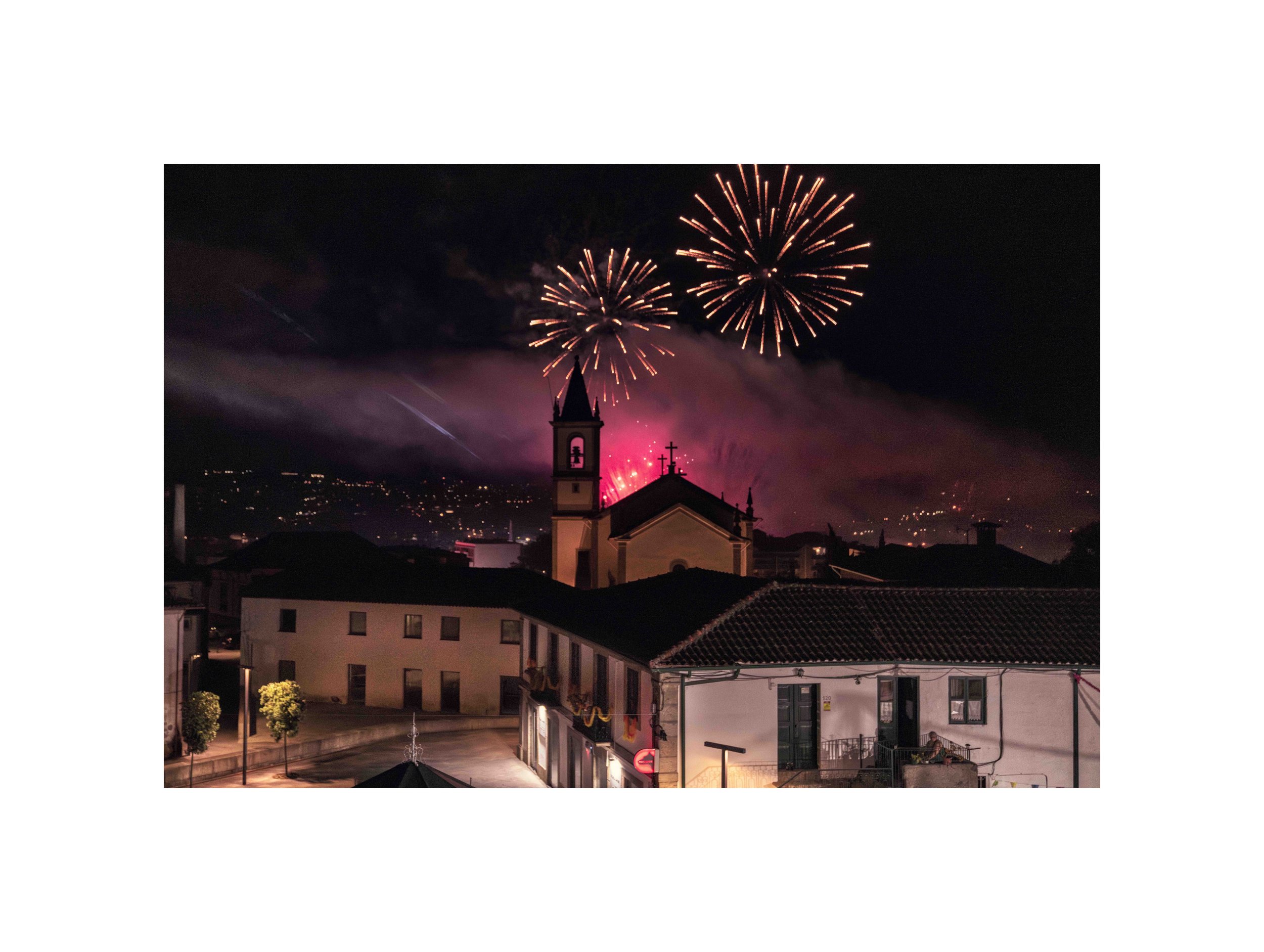 Felgueiras - (Largo, Fogo de Artifício 1 06) (30x40) 