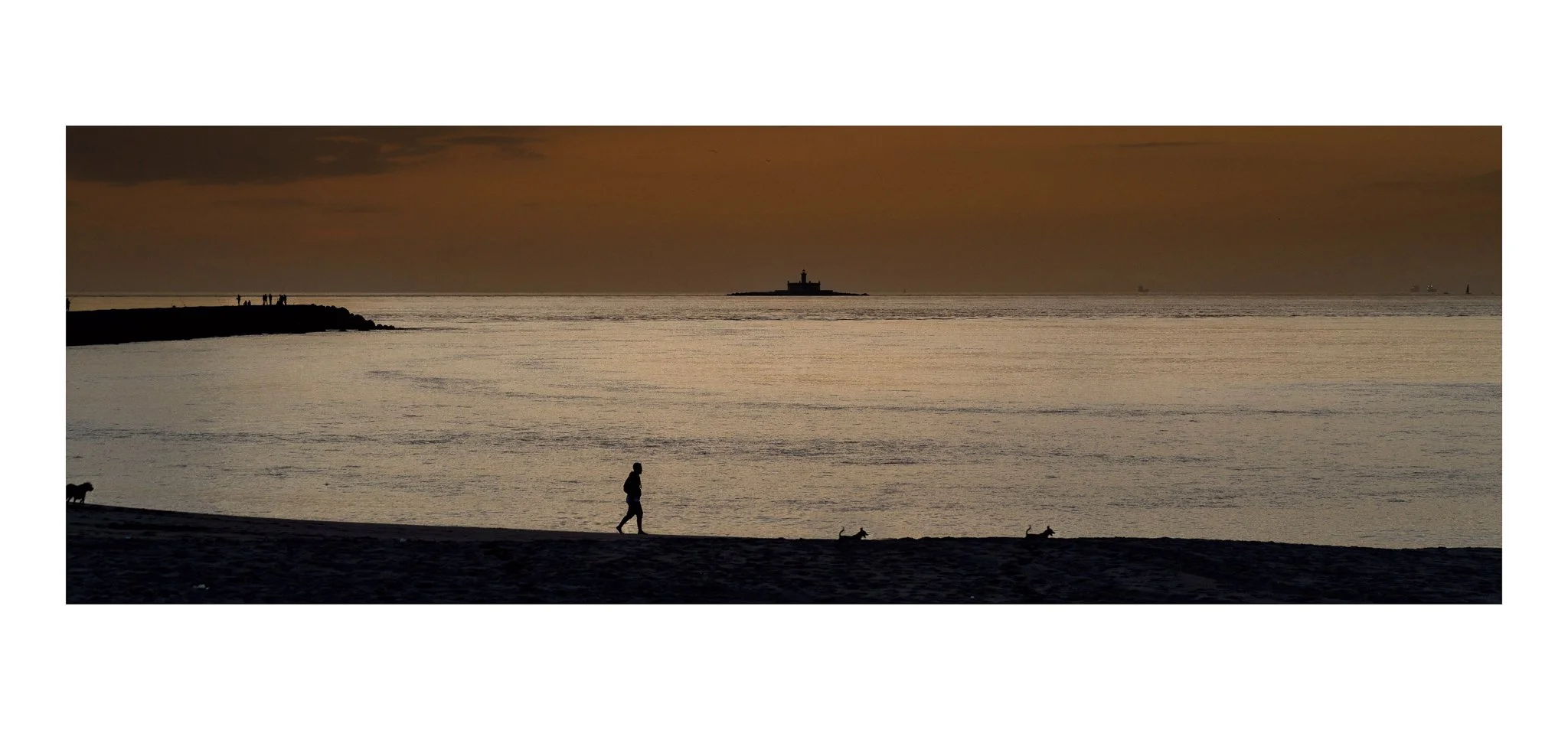 Costa da Caparica - (Cova do Vapor, Búgio 38 P) (Mate) (x)