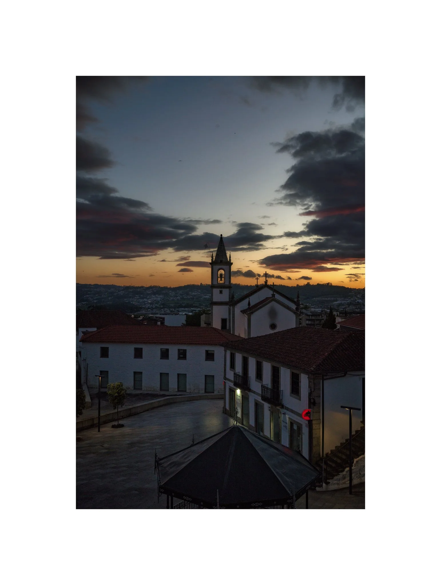 Felgueiras - (Largo, Hora Azul 3 11) (30x40) 