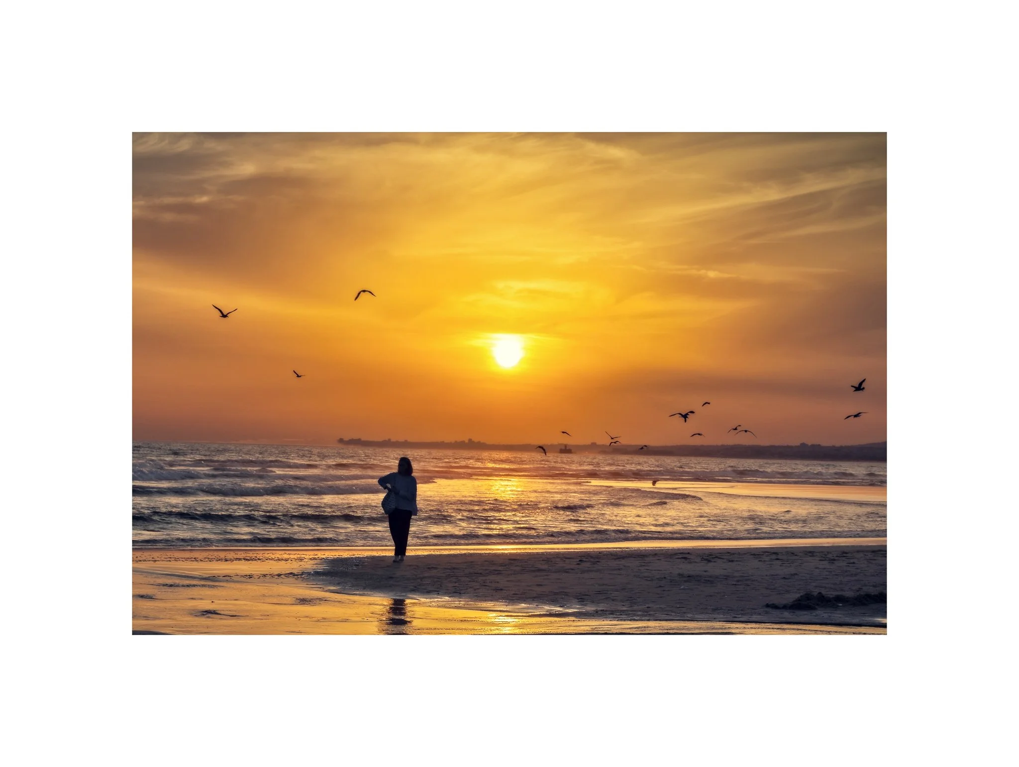 Costa da Caparica - (Pôr do Sol, Mulher 28 B) (30x40)