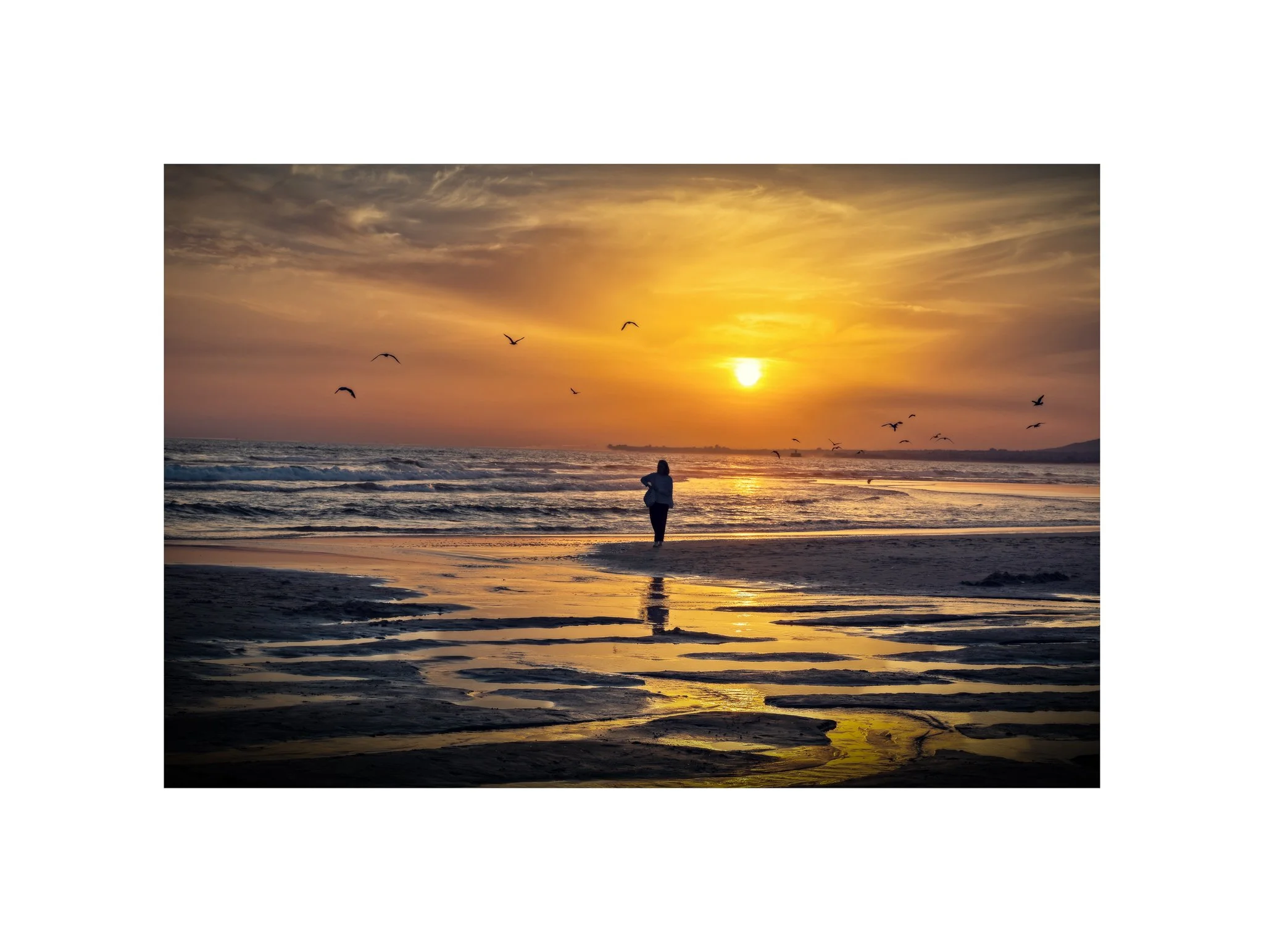 Costa da Caparica - (Pôr do Sol, Mulher 28) (30x40)