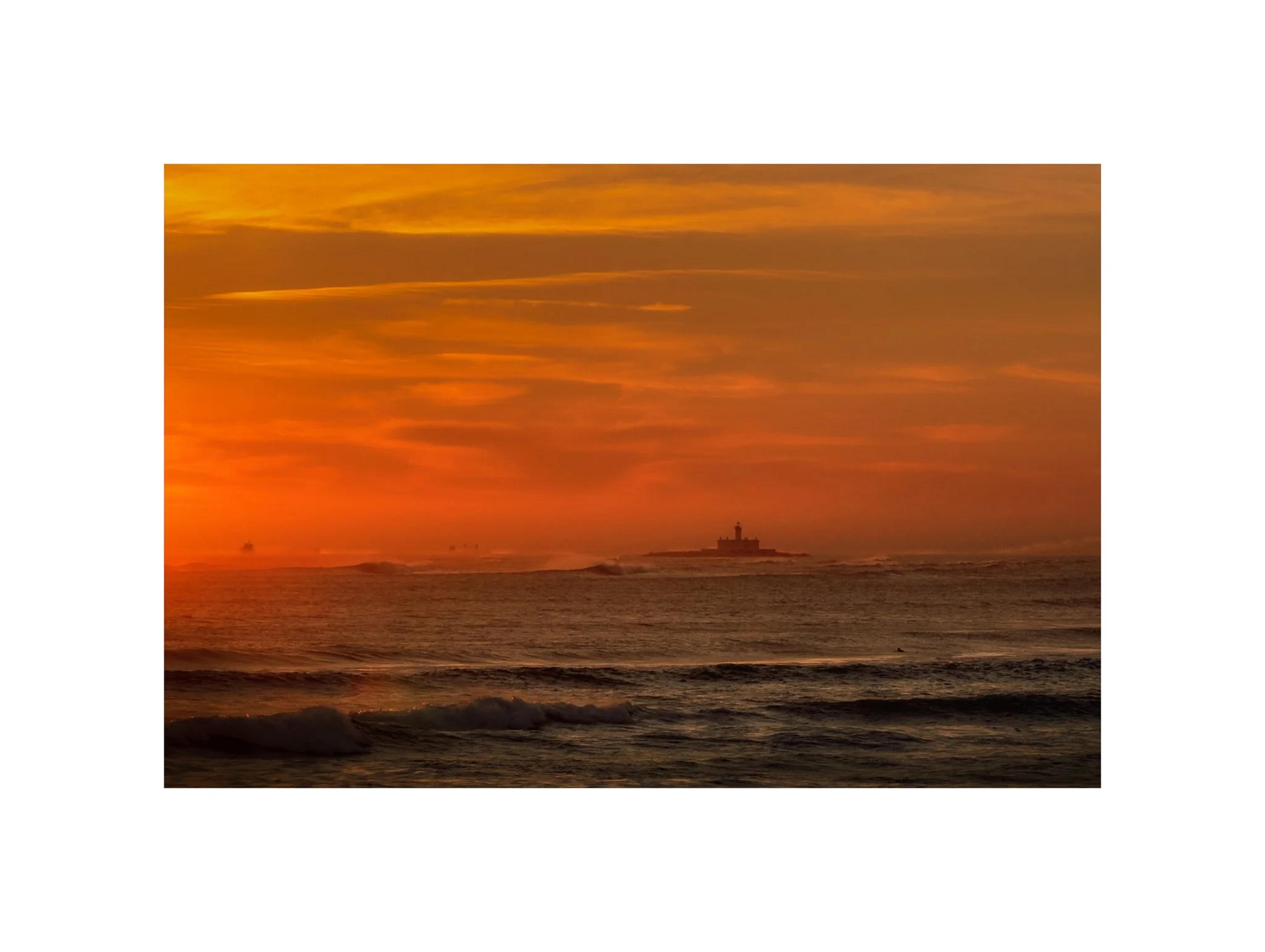 Costa da Caparica - (Pôr do Sol, Vermelho, Bugio 33) (30x40)