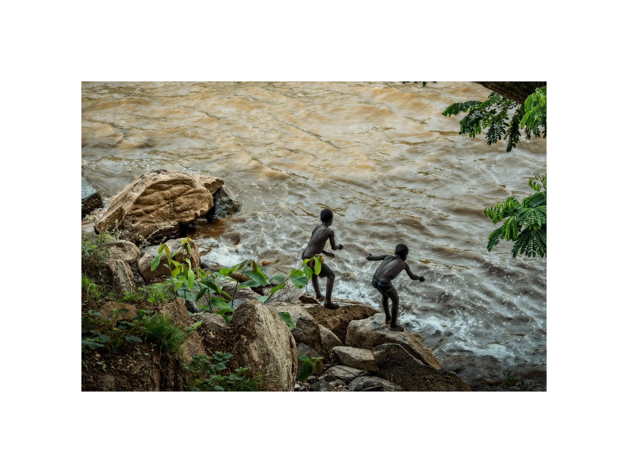 Angola - Cachoeiras (Meninos do Rio 01) (30x40)