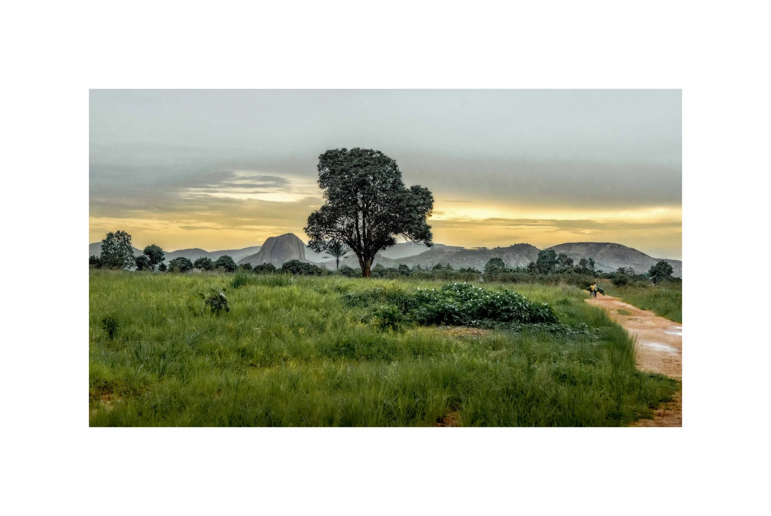 Angola - Ebo (Fim de Tarde 11A) (30x45)