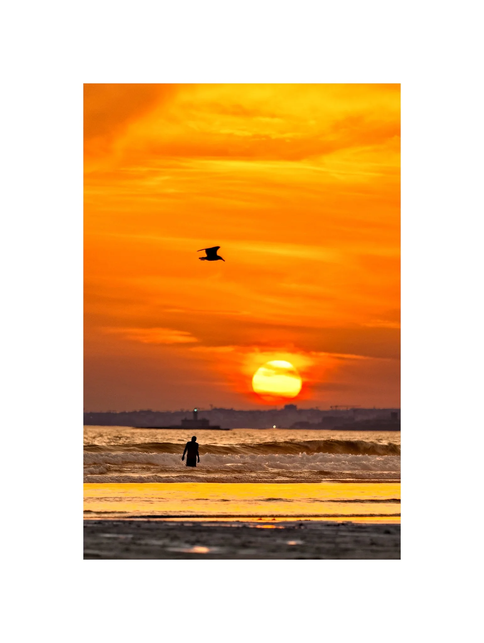 Costa da Caparica - (Pôr do Sol Vermelho, Silhueta 26) (30x40)