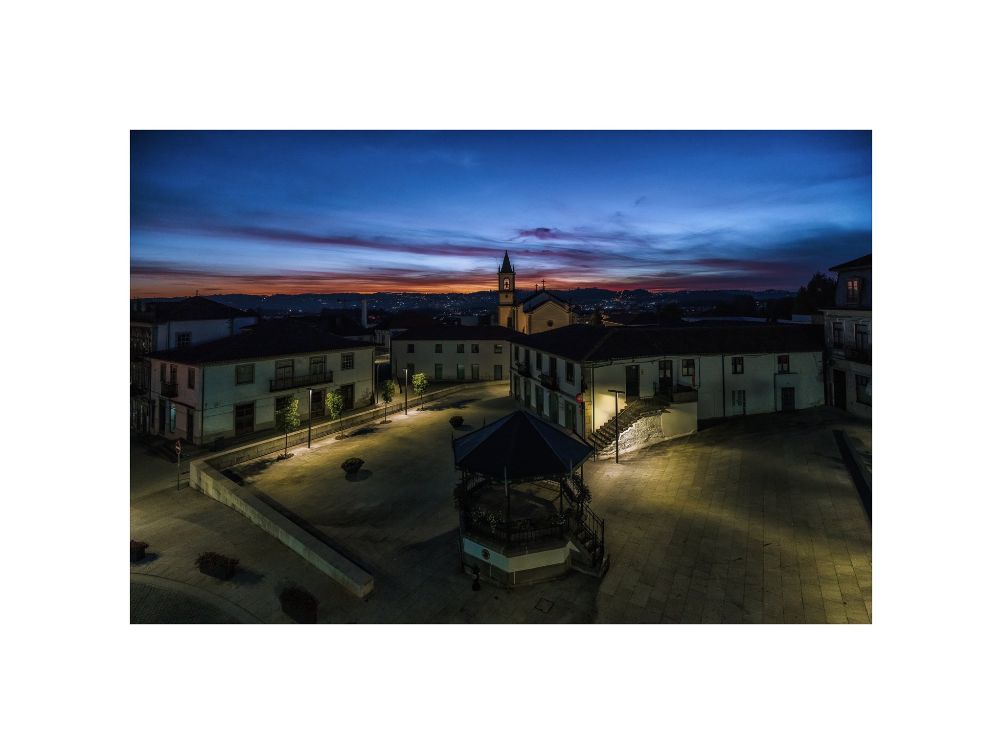 Felgueiras - (Largo, Hora Azul 2 10) (30x40) 