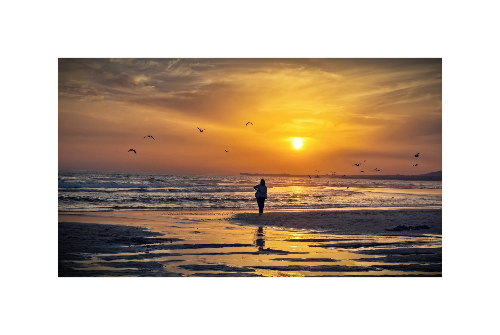 Costa da Caparica - (Pôr do Sol, Mulher 28 A) (30x45)