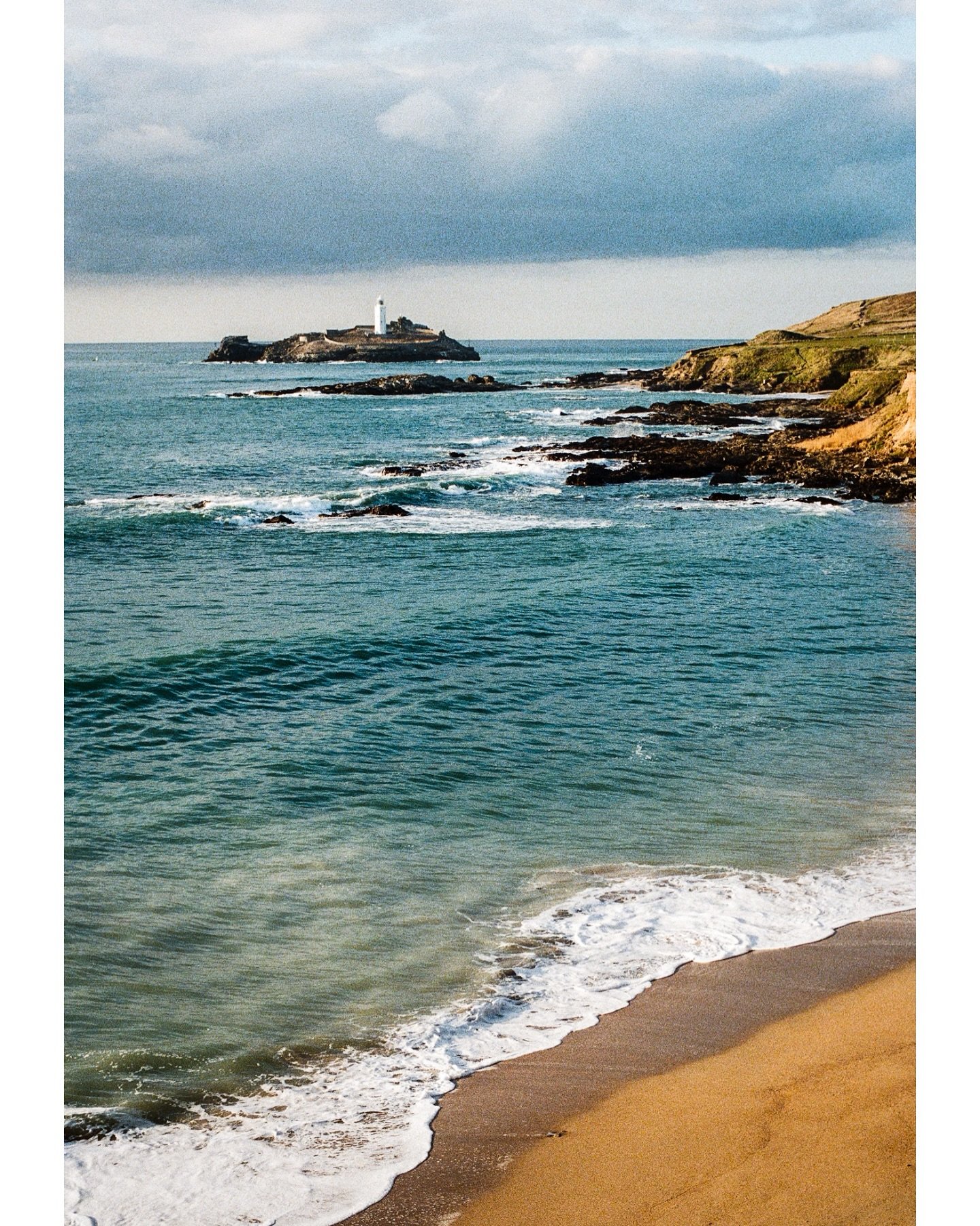 Godrevy Lighthouse ⚓️

Canon AV-1|50mm F1.4|Kodak Ultramax 400