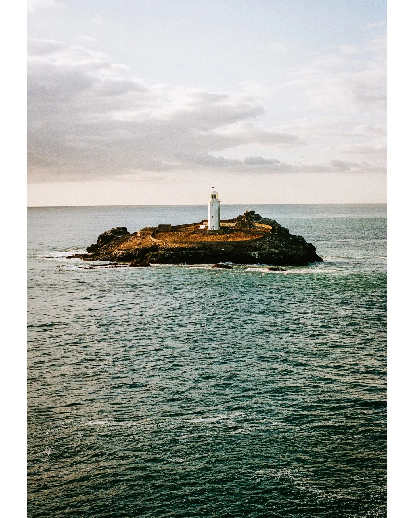Godrevy Lighthouse ⚓️🌅

Canon F-1|50mm F1.4|Kodak Portra 400