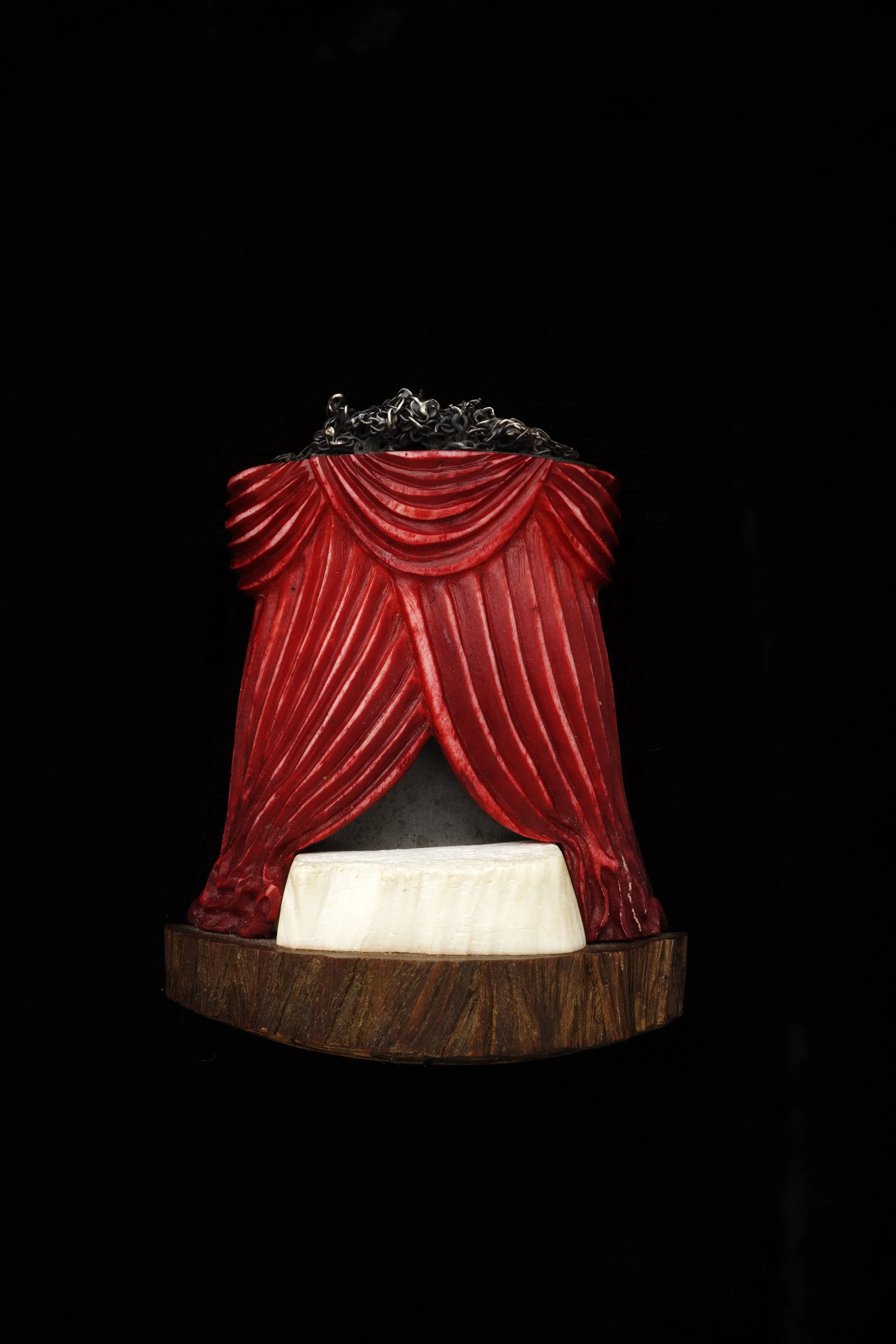 Curtains. Dyed cow bone, cow bone, lignum vitae, sterling silver. 2017