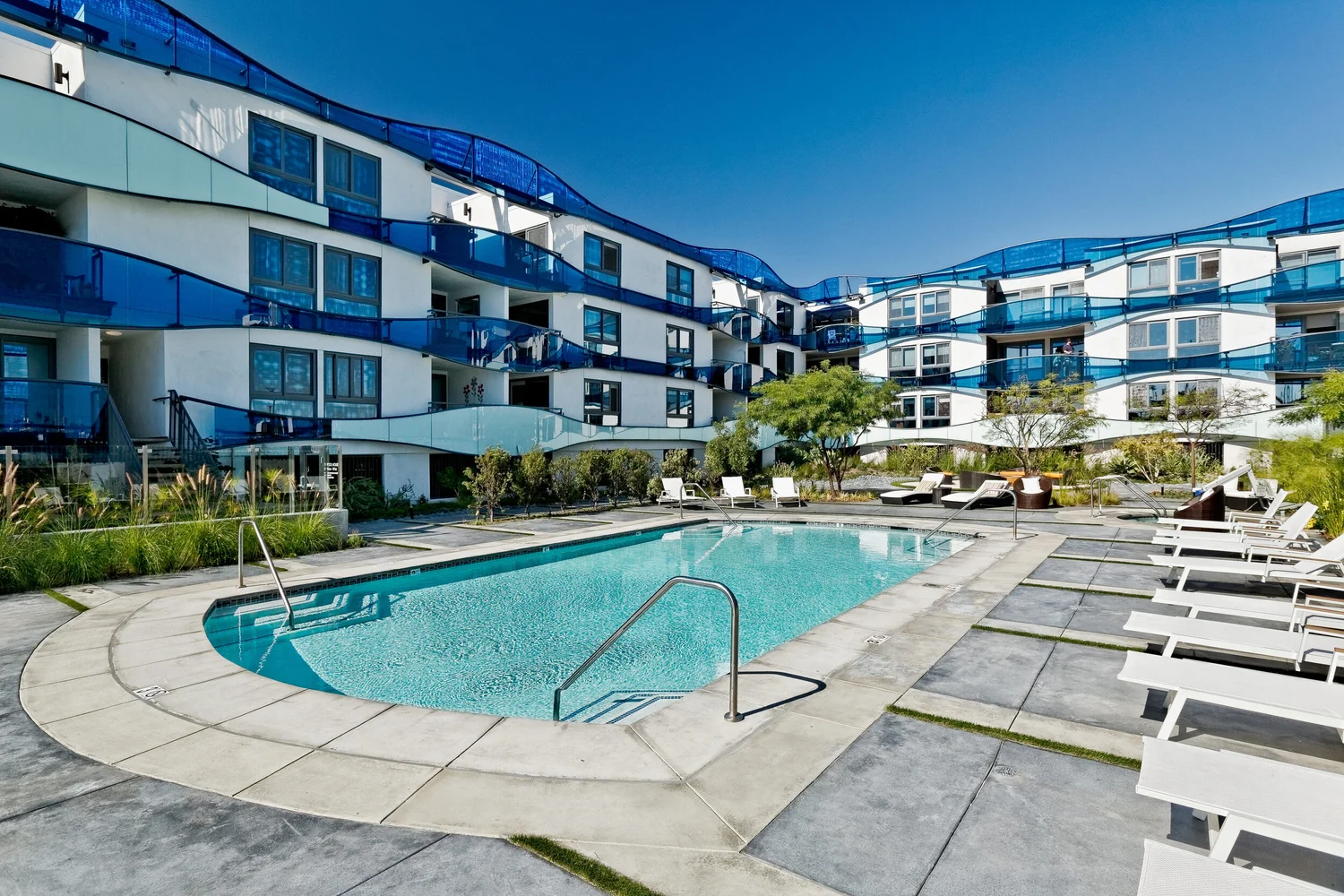 What Are the Most Popular Architectural Trim Designs for Modern Upscale ... - High-End Apartment Renovation Exterior Paneling