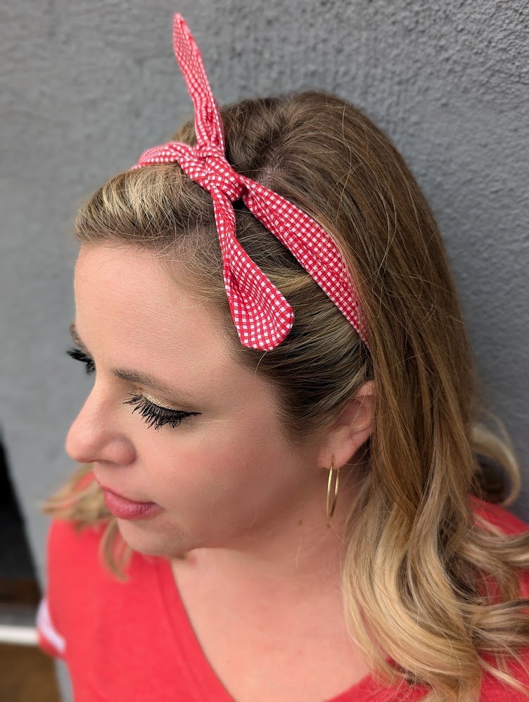 Red White tiny check left.jpg