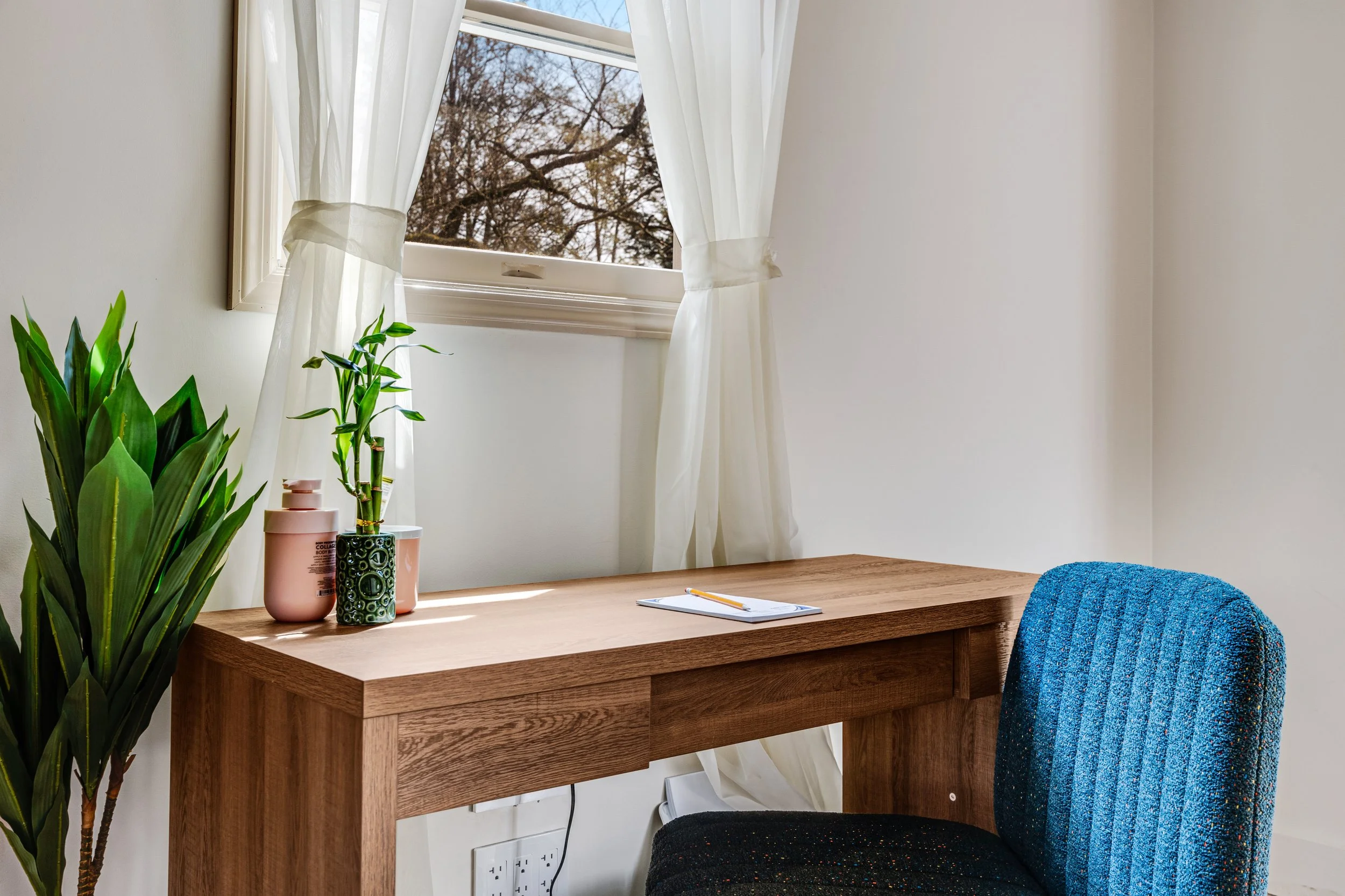 Shemy Airbnb-81-new.JPG
