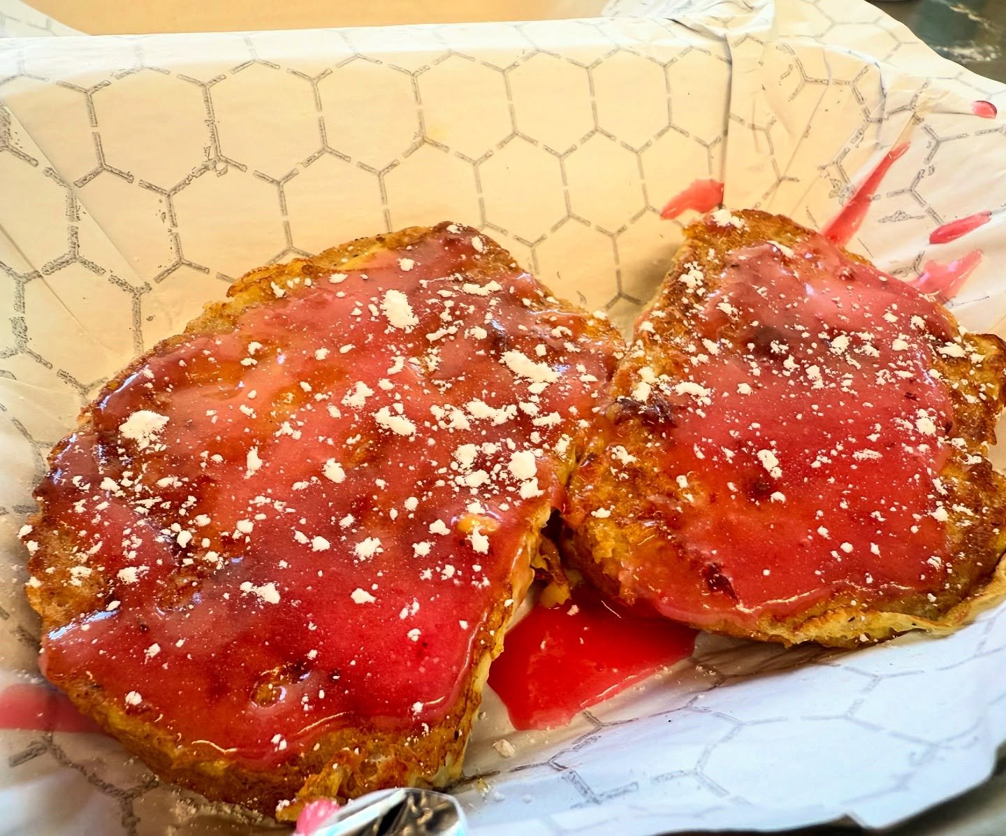 We are wrapping up at 4PM today (Saturday) as it’s getting a little too hot in the cart!
But we will be back tomorrow morning at 10AM to serve up our gf donuts as well as some delicious french toast featuring bread from @figandbeanbakery !