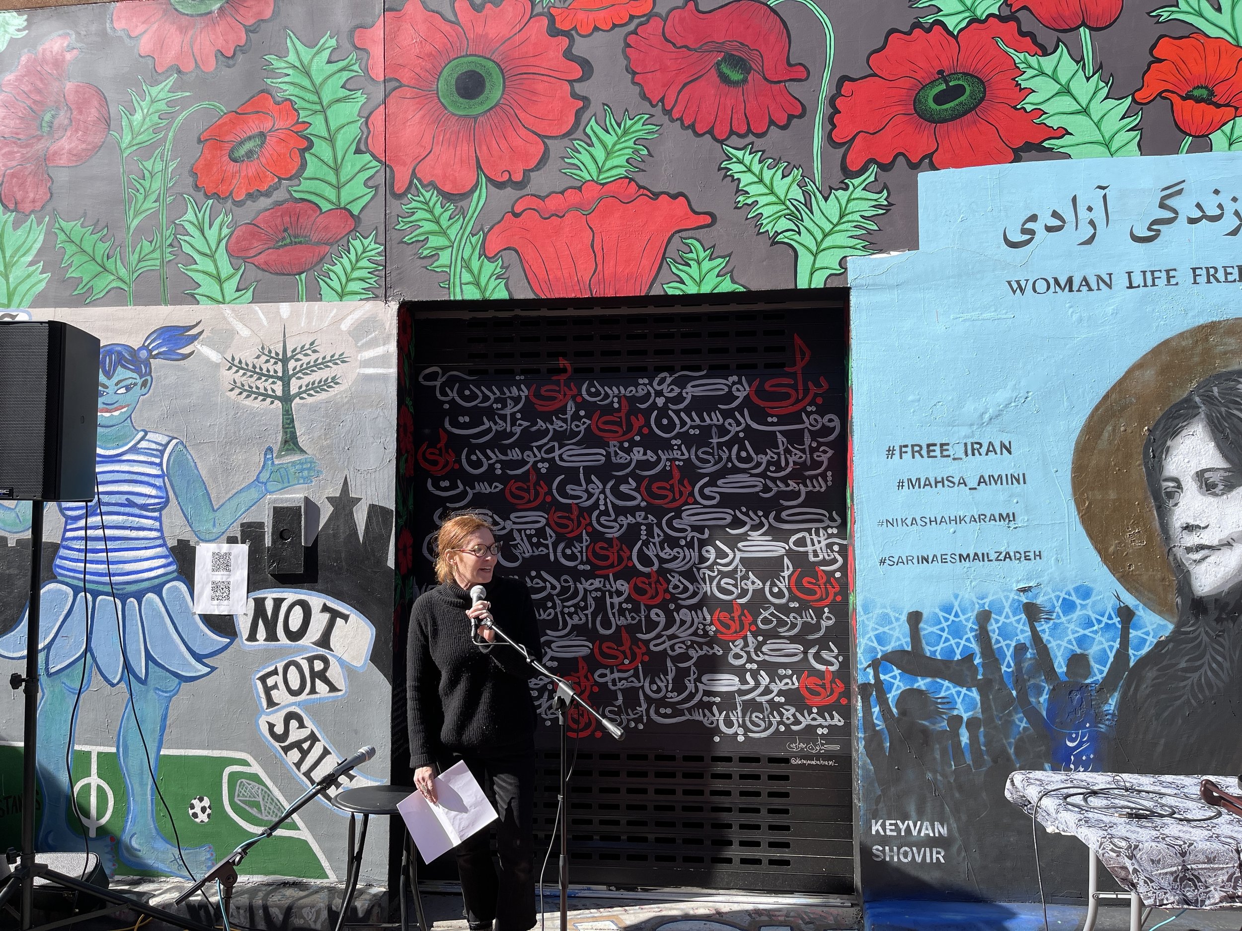 resonance-of-poppies-woman-life-freedom-in-clarion-alley_52820663640_o.jpg