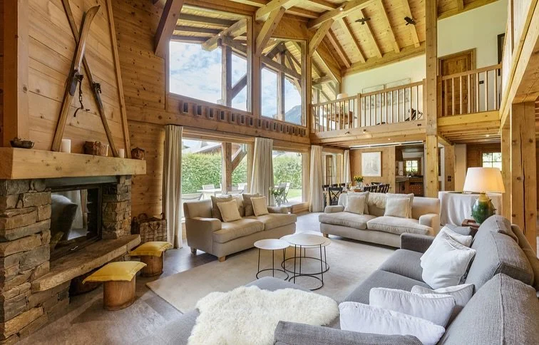 Have you ever wanted to go to a writing retreat in the French Alps? 🏔️✍🏼🤍
This is your sign. We are about a year away from the @foreword_retreats week-long retreat in Chamonix, September 13-19 2026 and there are still spots left!
What is include