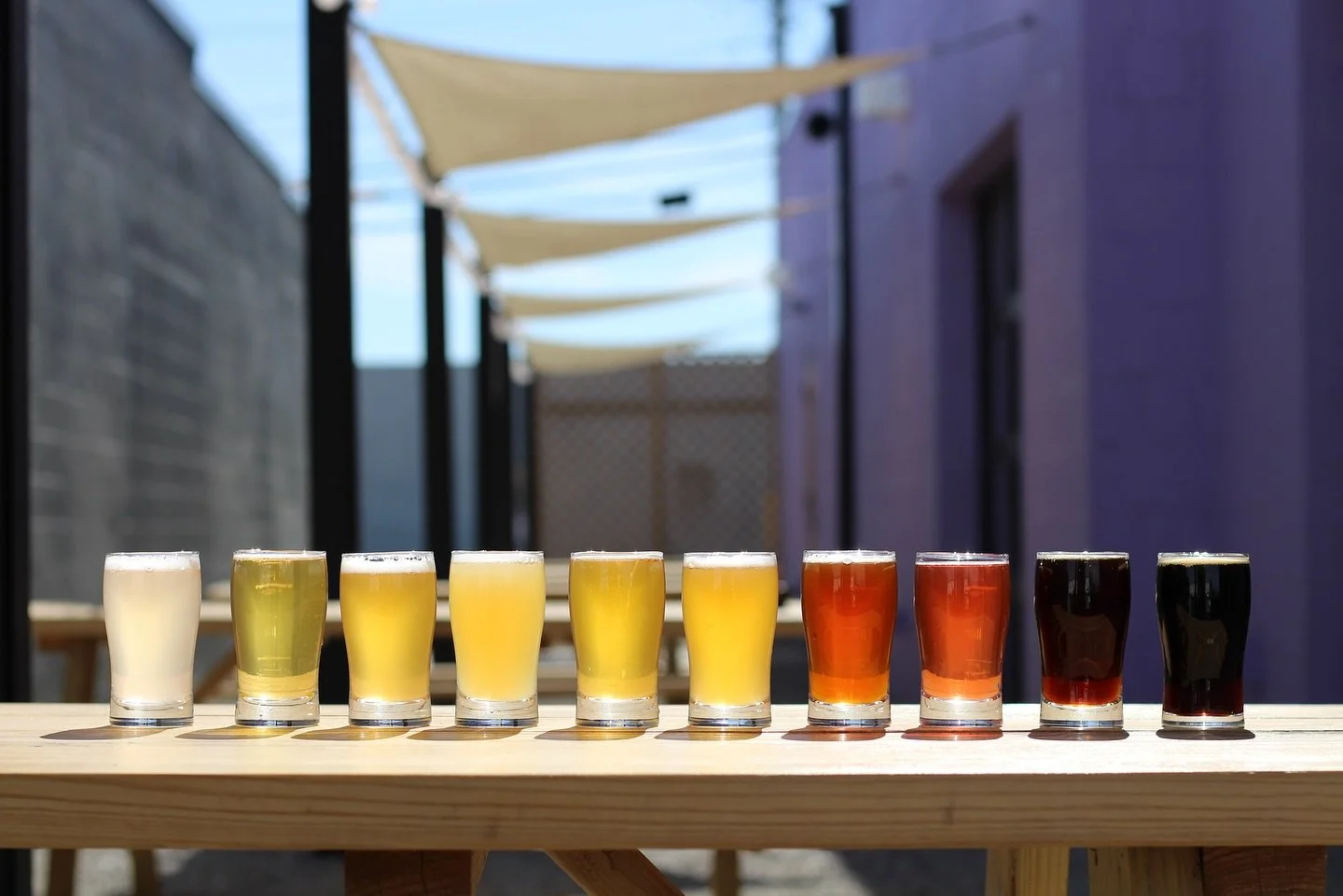 Come hang with us and our eclectic friends this weekend, including @redrabbitramen tonight from 5-9pm &amp; Sat from 4-8pm, Gourmet Mac Shak Sat from 12-4, and @jamtwice Sun from 5-9pm!

Photo by @killerdirtyfame