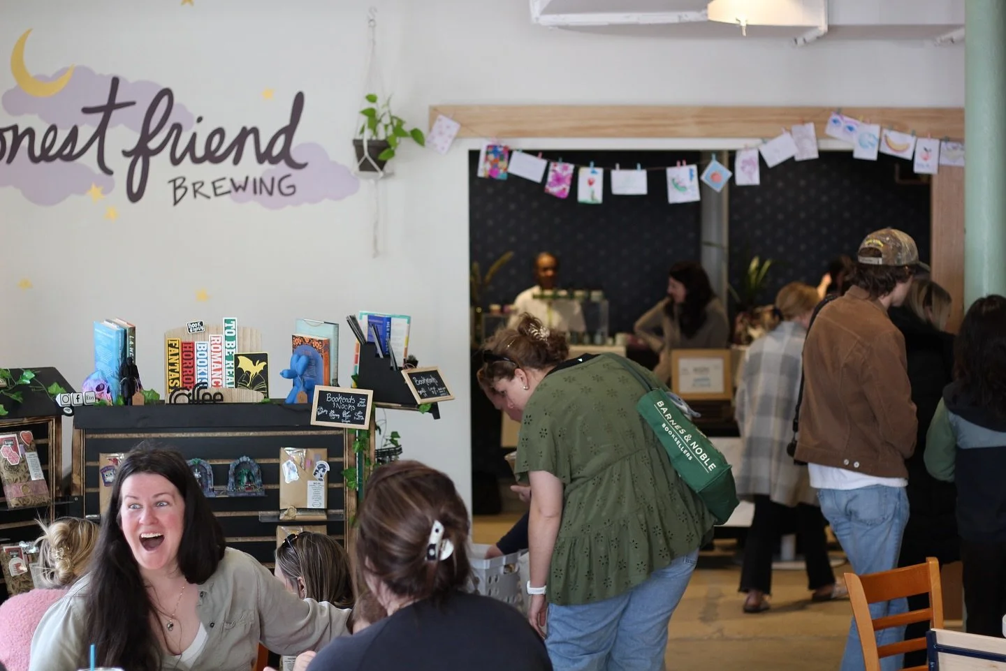 Recap of our Almost Spring Market &mdash; it ended up being a beautiful day and we got to open the garage doors 🌻 It was bright and cheery with so many great vendors. See you at our Actually Spring Market on April 12!

Thanks to @killerdirtyfame for