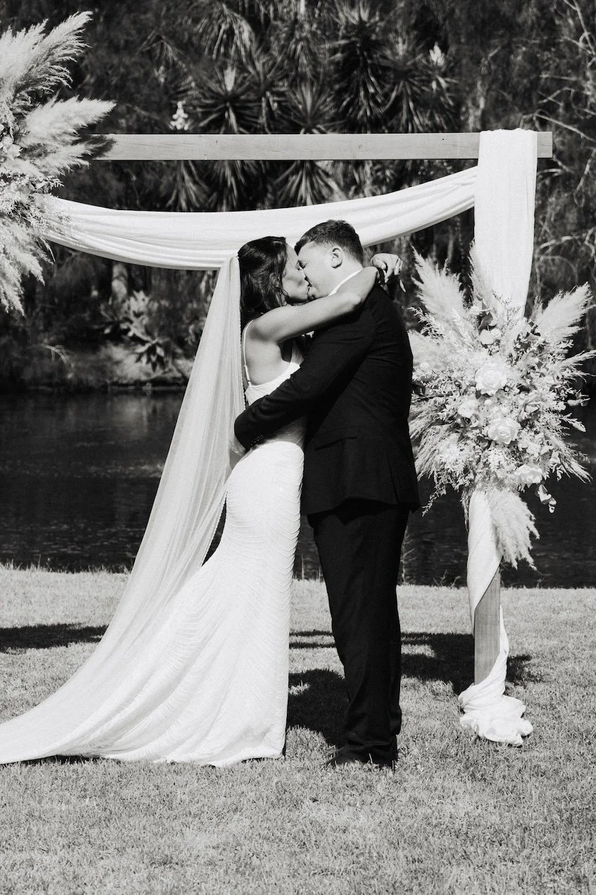 Carlie n Jonathan 00308.jpg