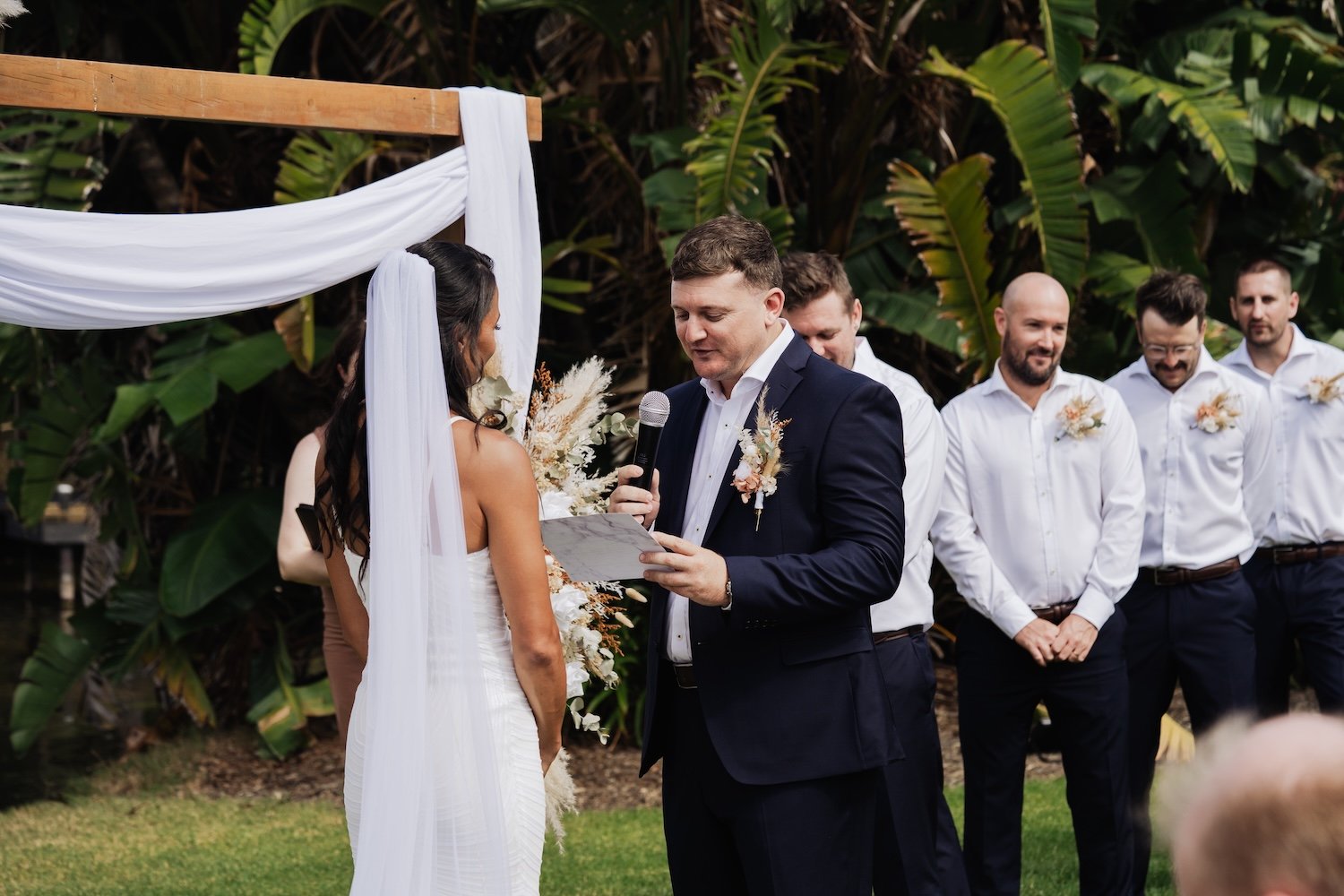 Carlie n Jonathan 00281.jpg