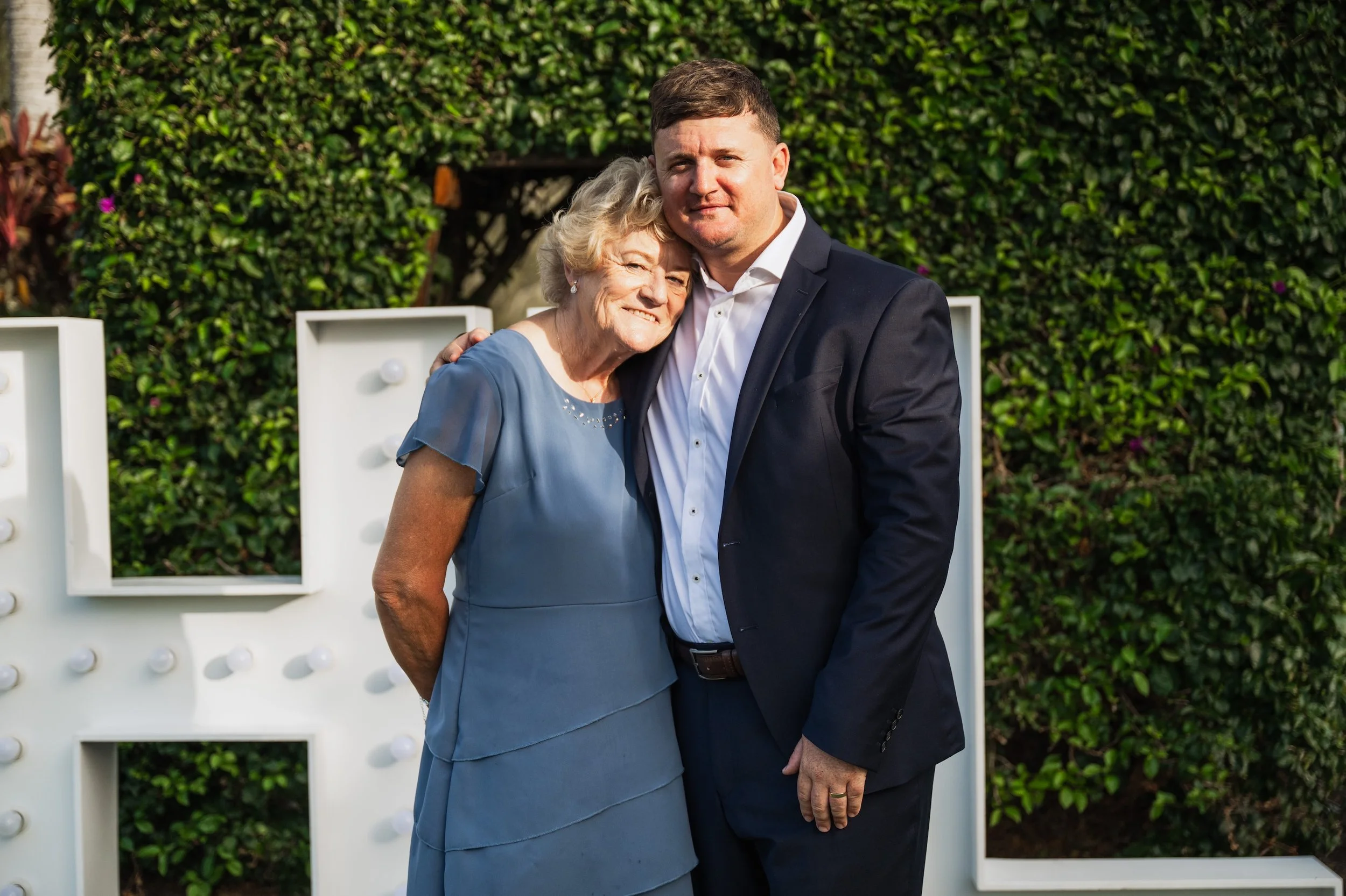 Carlie n Jonathan 00613.jpg